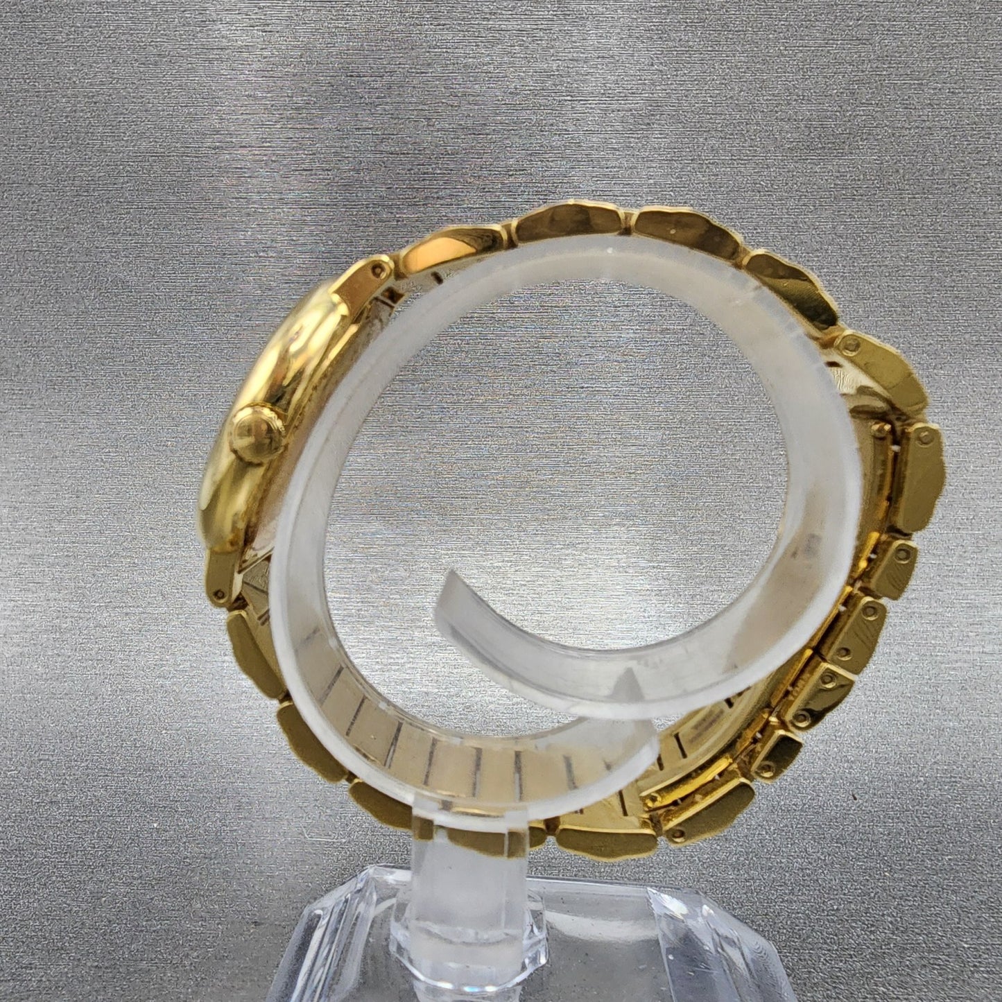 Movado Concerto Watch Women 30mm Black Dial Gold Tone Round New Battery6