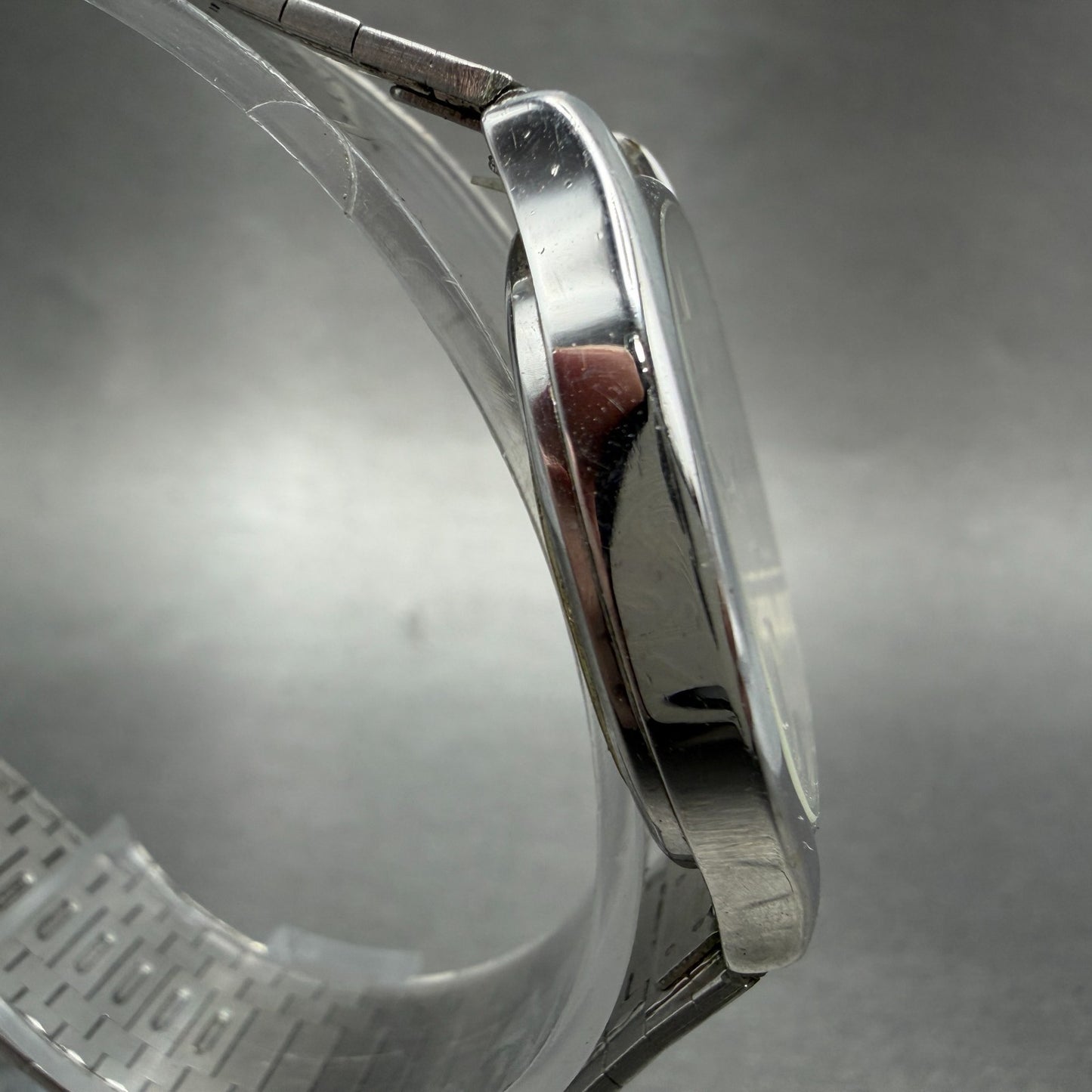 Universal Geneve Watch Men 31mm Silver Dial Stainless Steel Oval 743226 Newbat3
