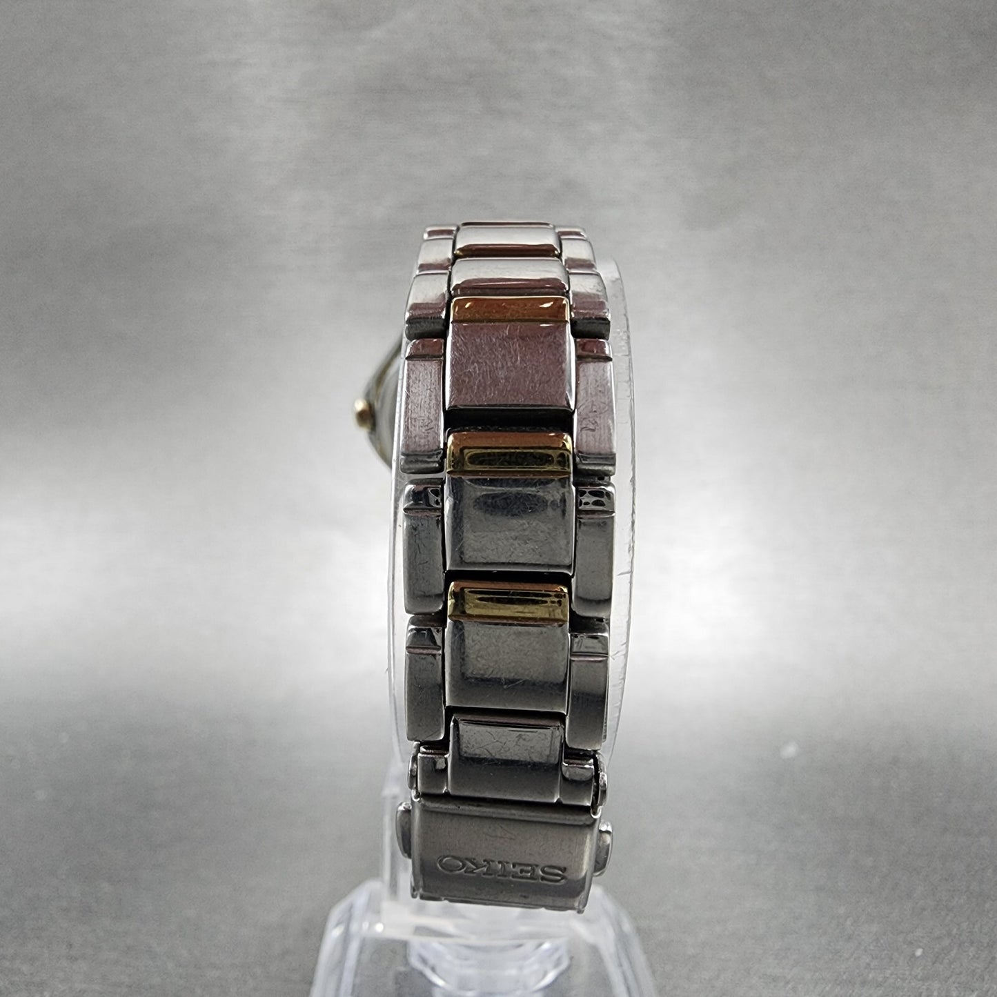 Seiko Solar Watch Women 27mm Black Dial Two Tone Date Round V1370CH0 Works7