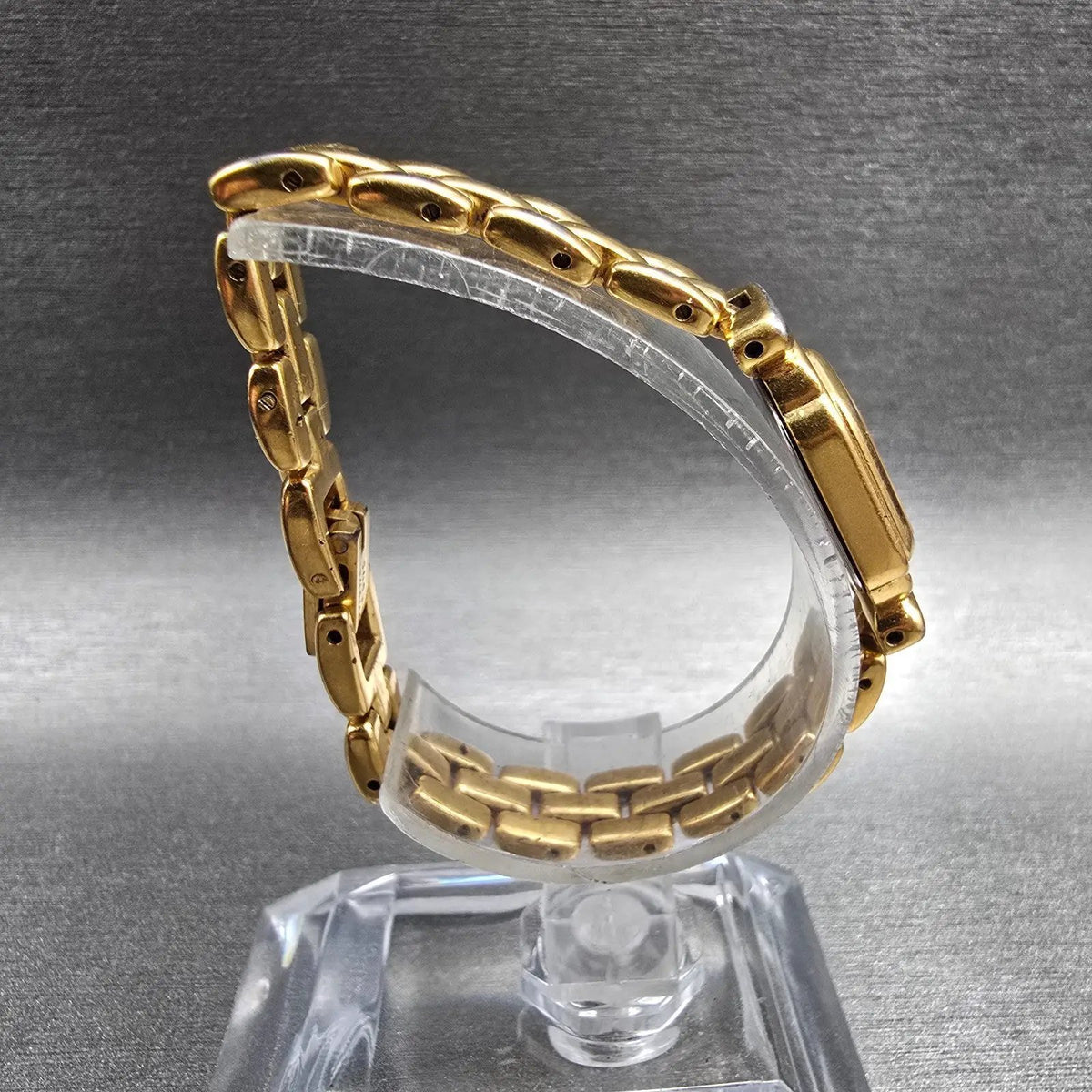 Bulova Watch Women 14mm MOP Dial Gold Hexagon 97S30 New Battery Diamond VTG8