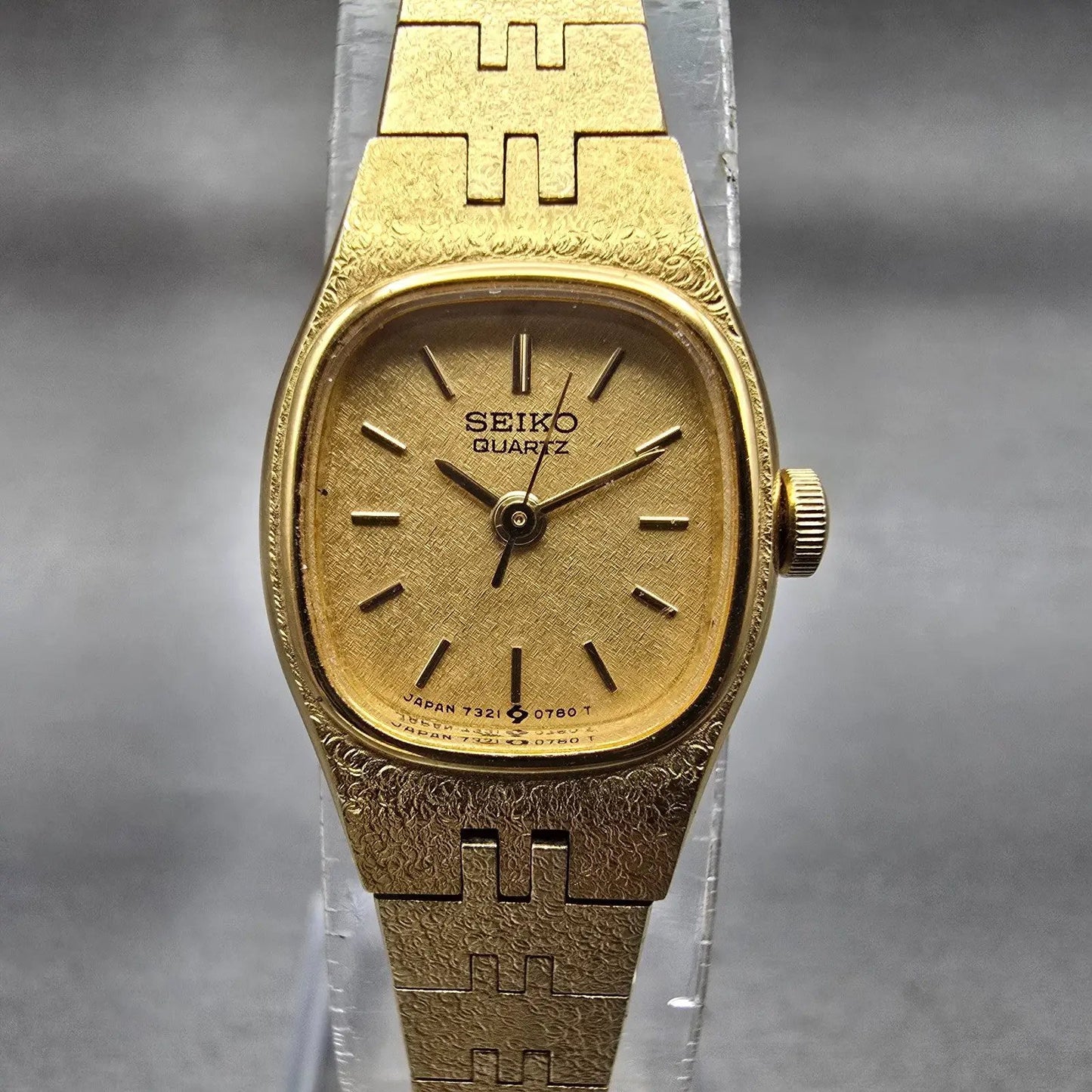 Seiko Watch Women 16mm Gold Dial Gold Tone Oval 7321-5399 New Battery Vintage0