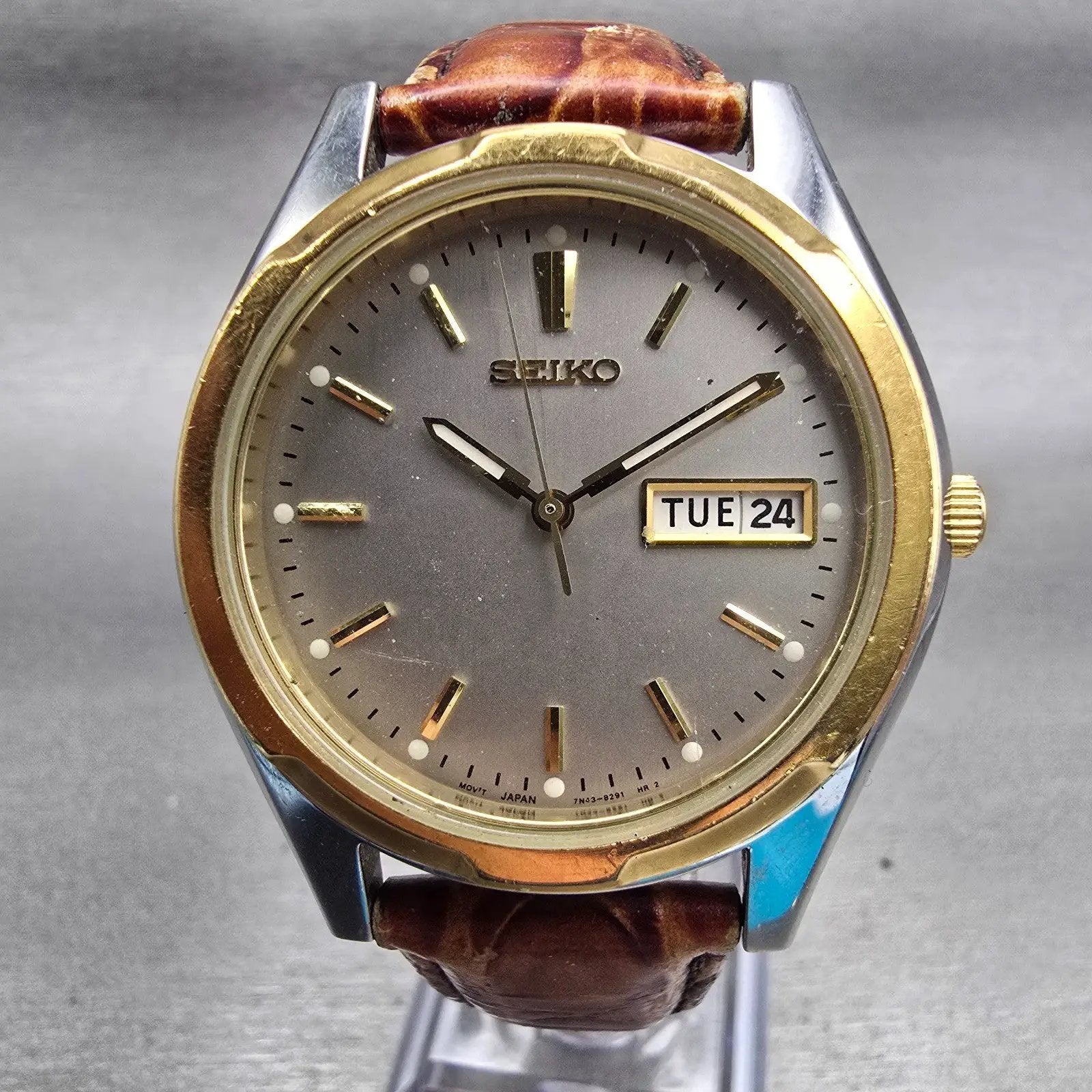 Seiko Watch Men 37mm Silver Dial Two Tone Daydate Round 7N43-8199 New Battery0