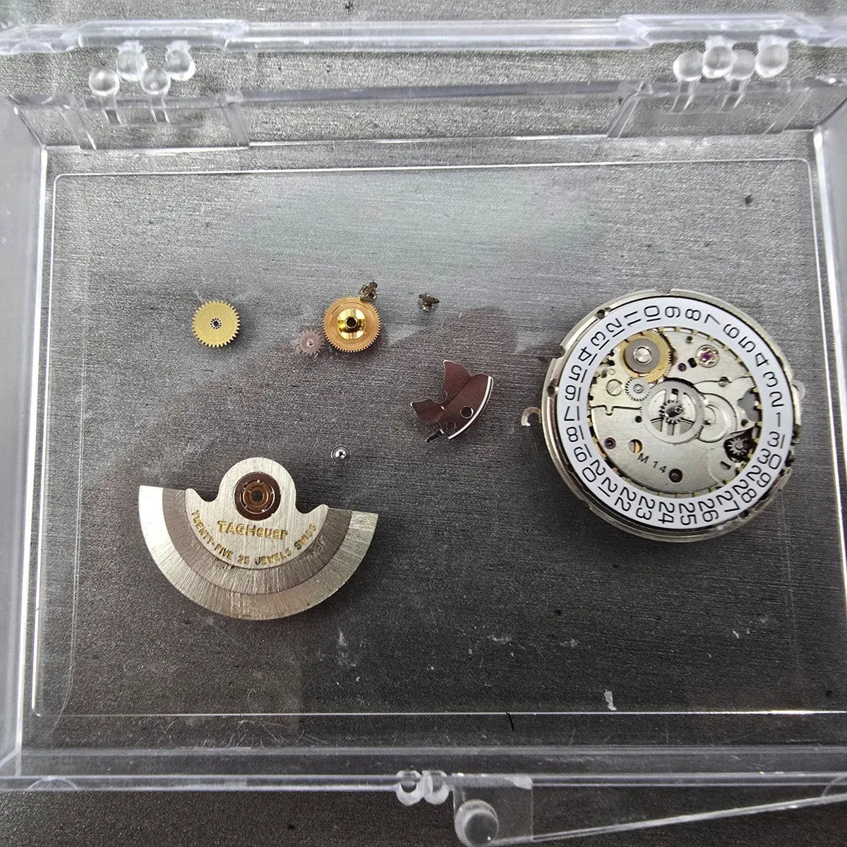 ETA 2824-2 Tag Heuer Movement Automatic White Date Wheel GENUINE Swiss Made0
