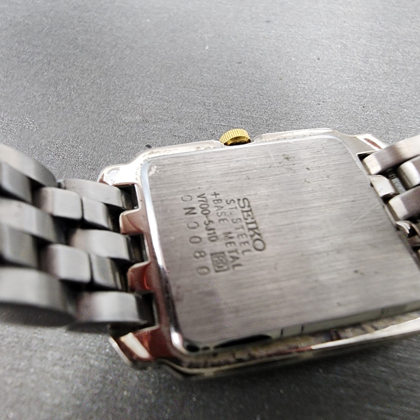 Seiko Tank Watch Women 23mm Silver Dial Silver Tone V7005J10 New Battery9