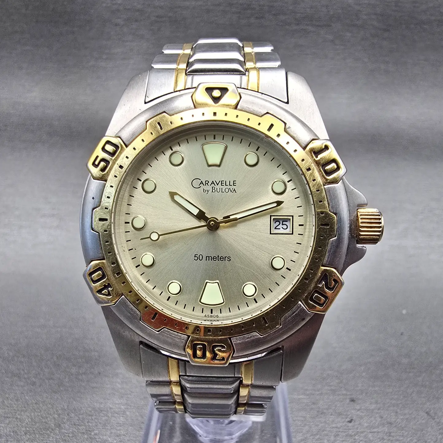 Bulova Caravelle Dive Watch Men 37mm Champagne Dial Two Tone Date 45B06 New Batt0