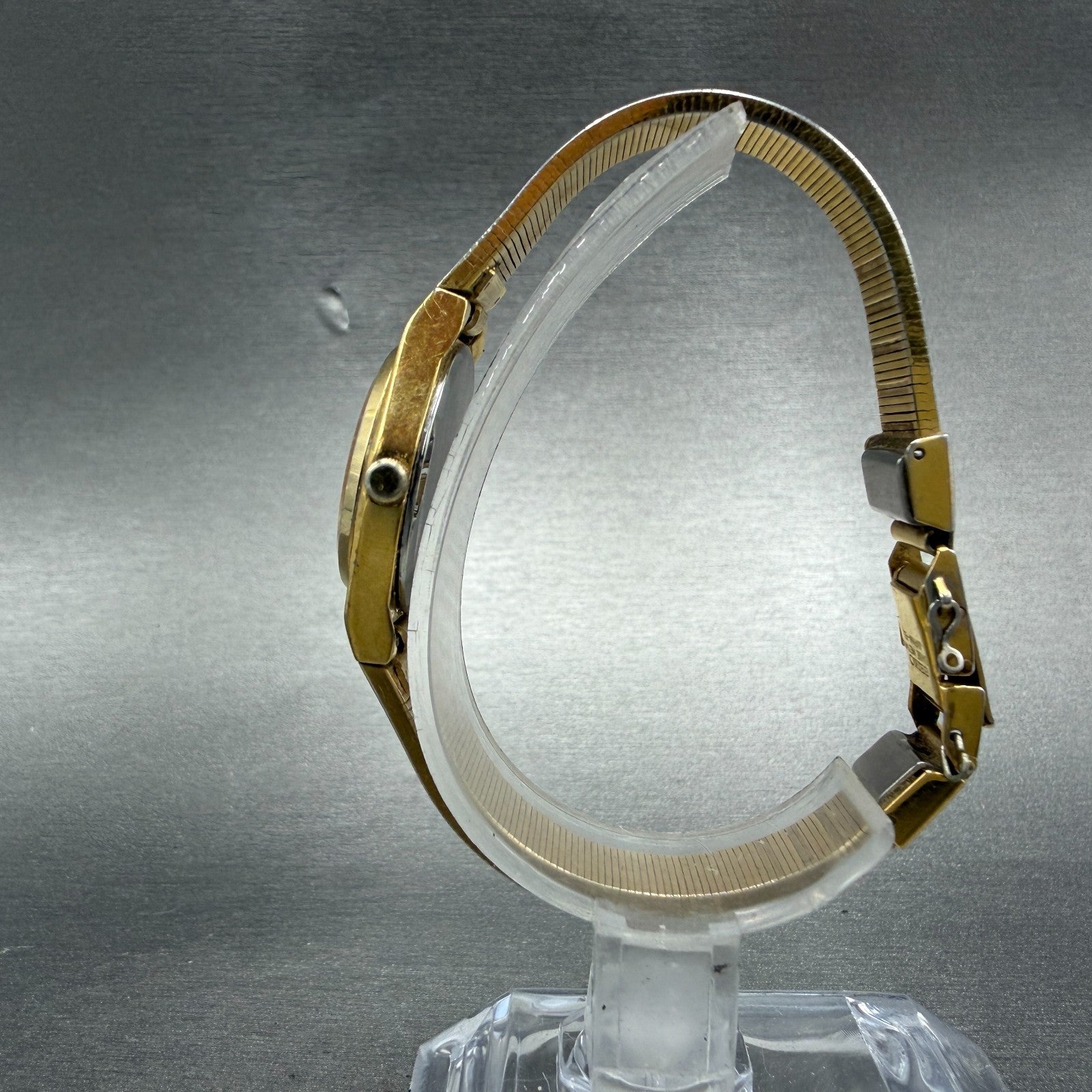 Seiko Watch Women 21mm Champagne Dial Gold Tone Date Round 2A22-0029 New Battery6