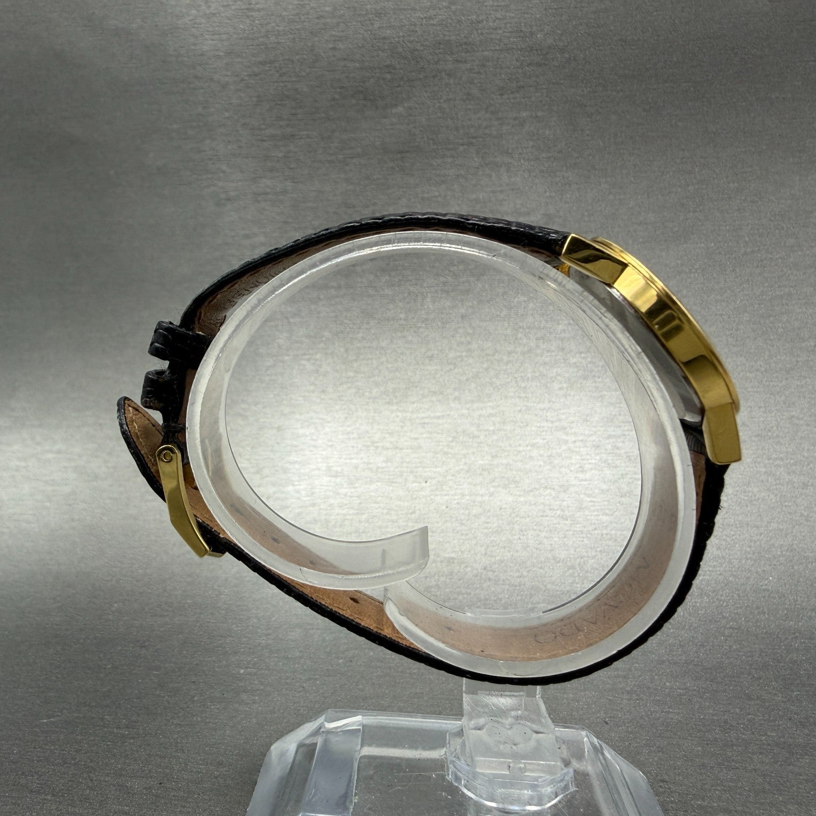 Movado Museum Watch Women 26mm Black Dial Gold Tone Round 88 A1 1837 New Battery8