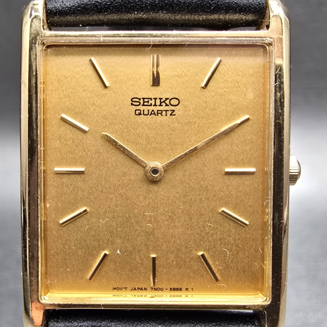 Seiko Tank Watch Men 25mm Gold Dial Gold Tone Rectangle 7N00-5B20 New Battery J1