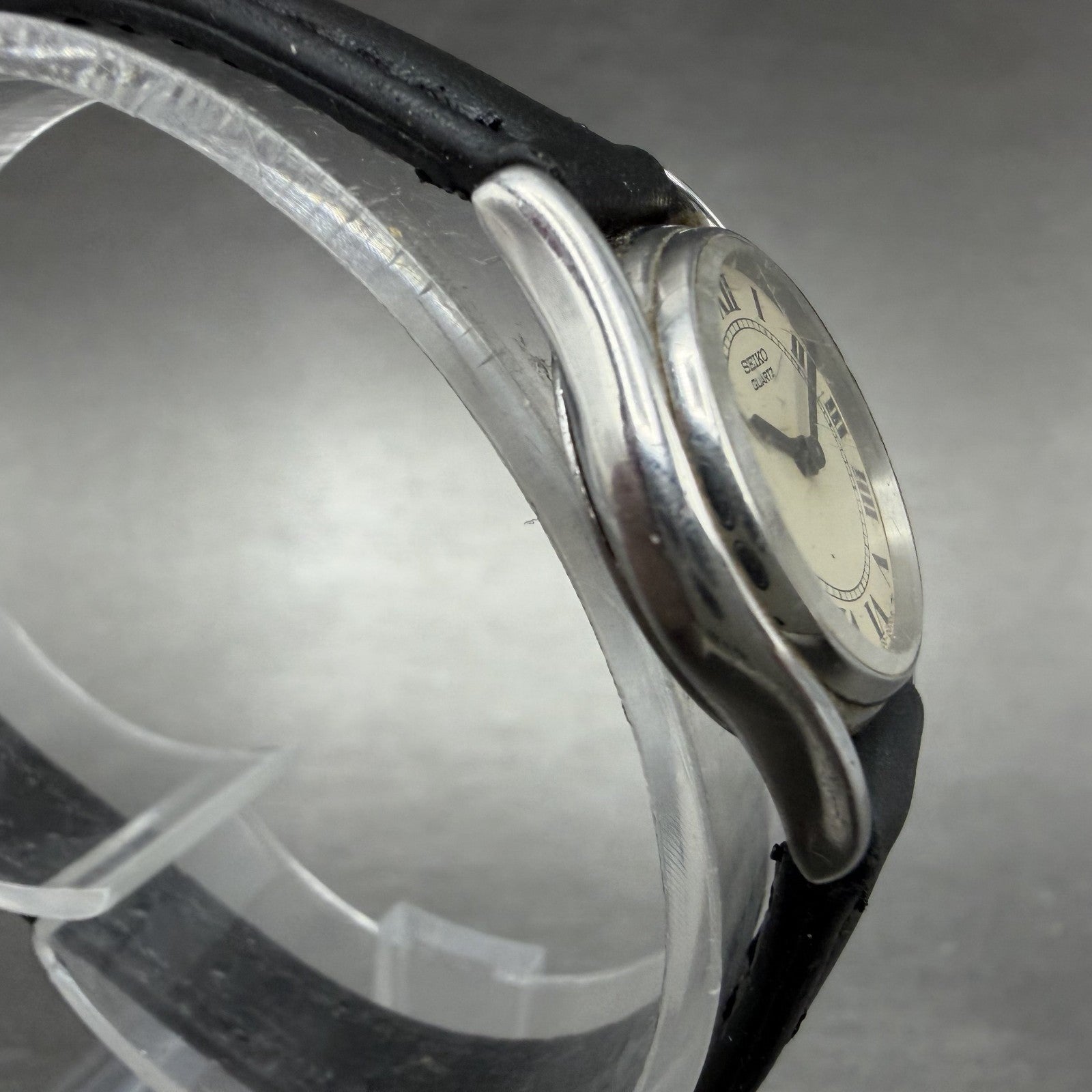 Seiko Watch Women 20mm White Dial Silver Tone Round 1400-0020 New Battery3
