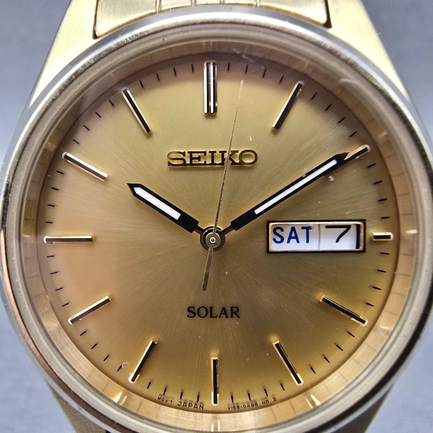 Seiko Solar Watch Men 37mm Champagne Dial Gold Tone Daydate V158-0aa0 Runs NKJWW1