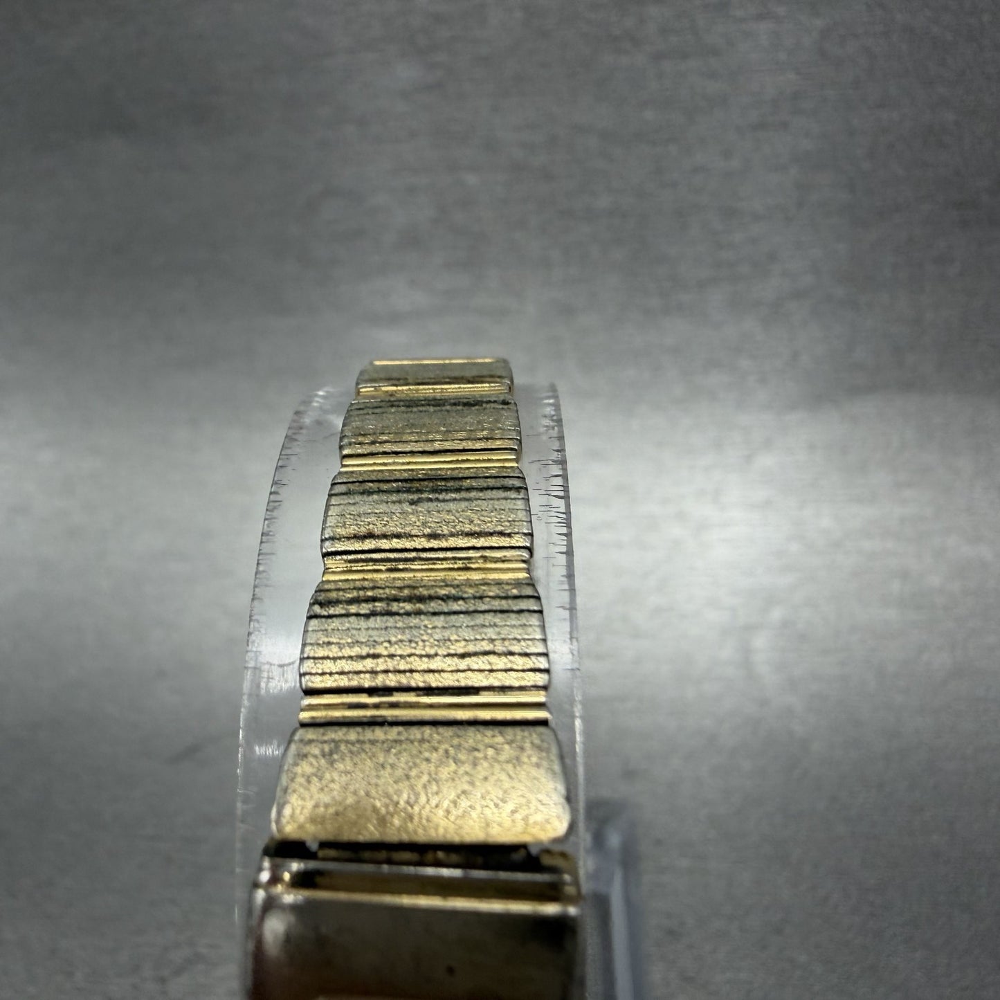 Seiko Tank Watch Women 13mm Champagne Dial Gold Tone 2E205039 New Battery4