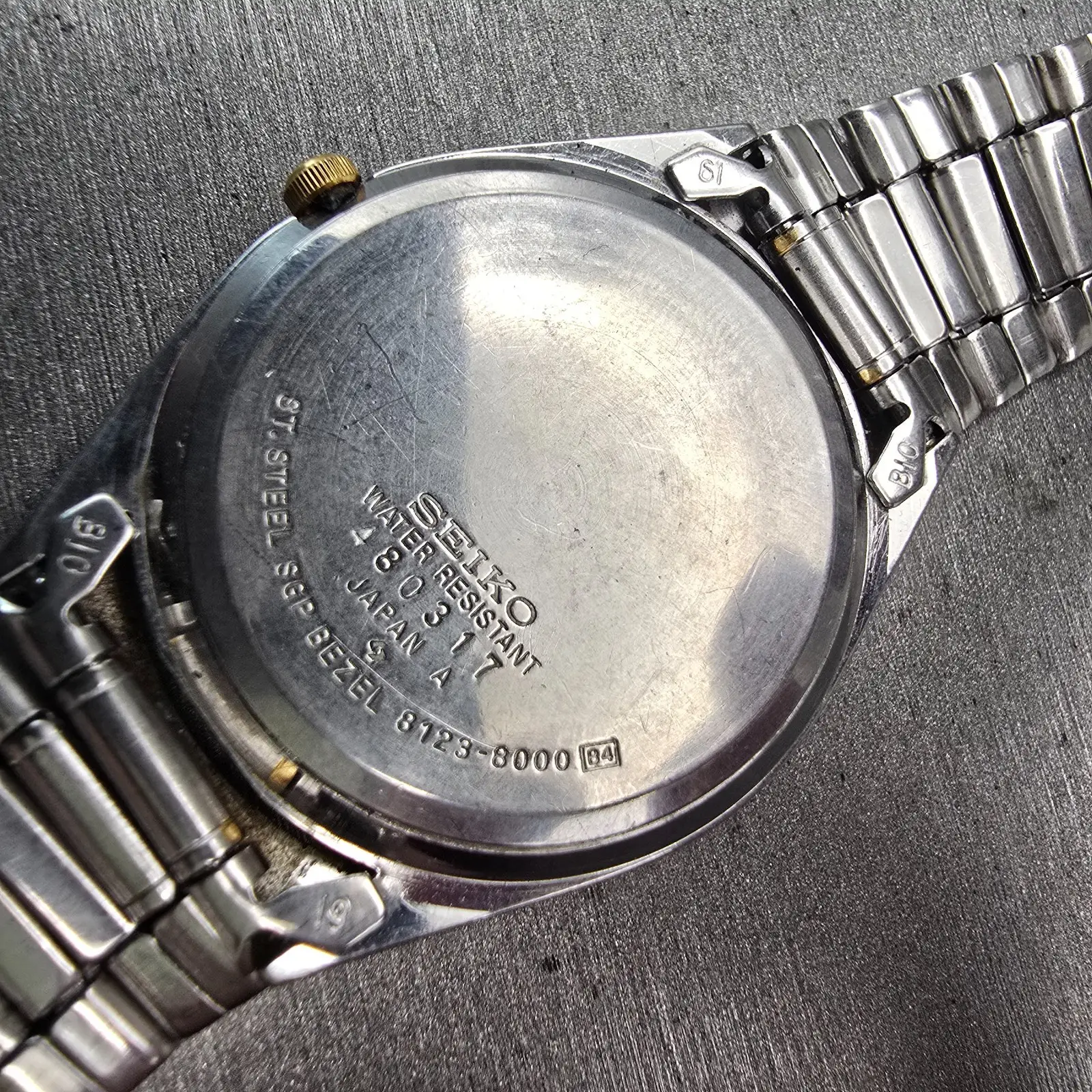 Seiko SQ Watch Men 34mm Gray Dial Two Tone Daydate Round 8123-8000 New Battery10