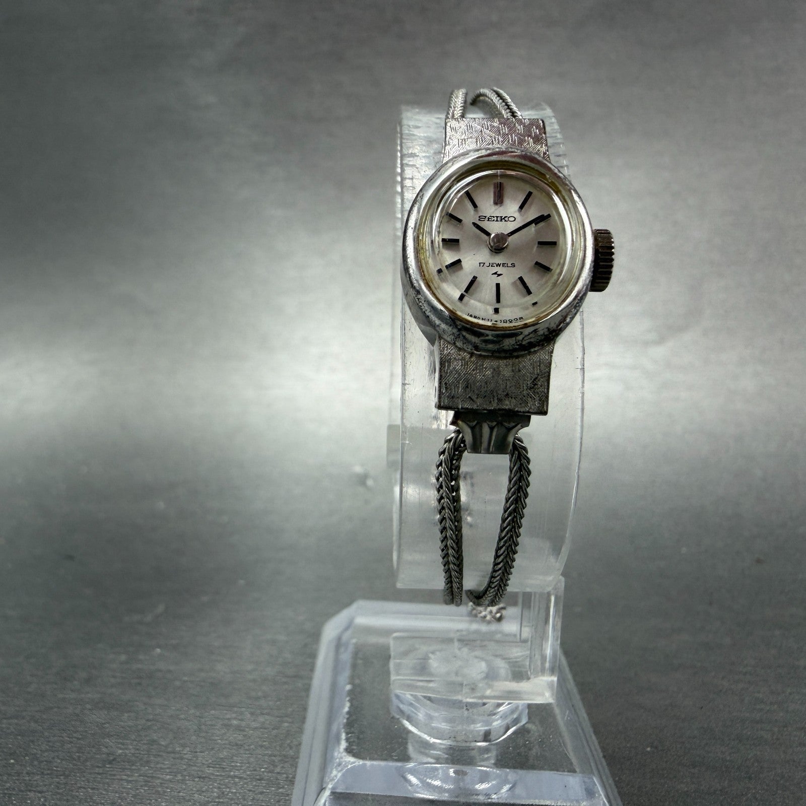 Seiko Watch Women 25mm Silver Dial Silver Tone Oval Manual 11-7380 Runs Vintage5