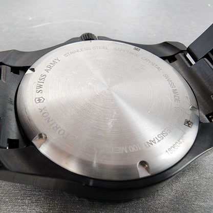 Victorinox Swiss Army Maverick Dive Watch Men 44mm Black Dial Black Tone Date9