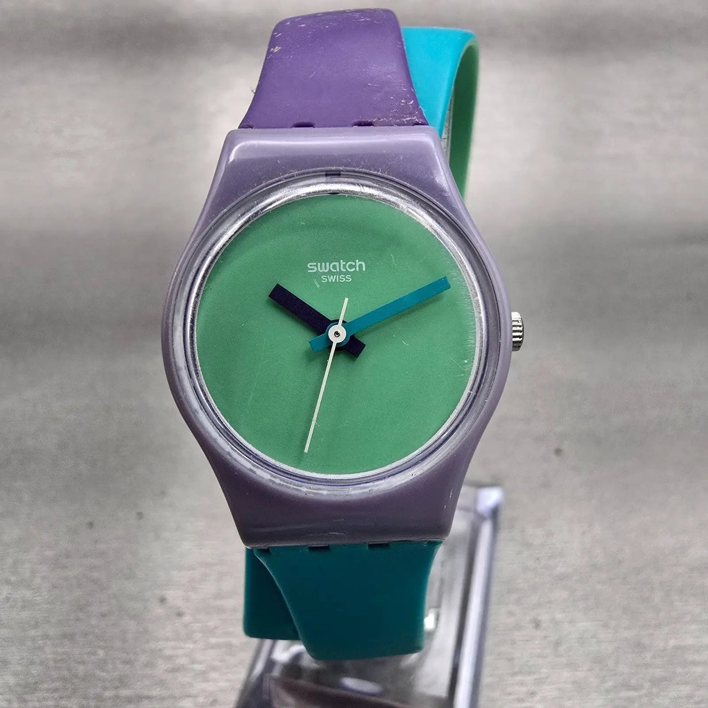 Swatch Fun In Blue Watch Women Green Dial Purple Case Round LV117 New Battery0