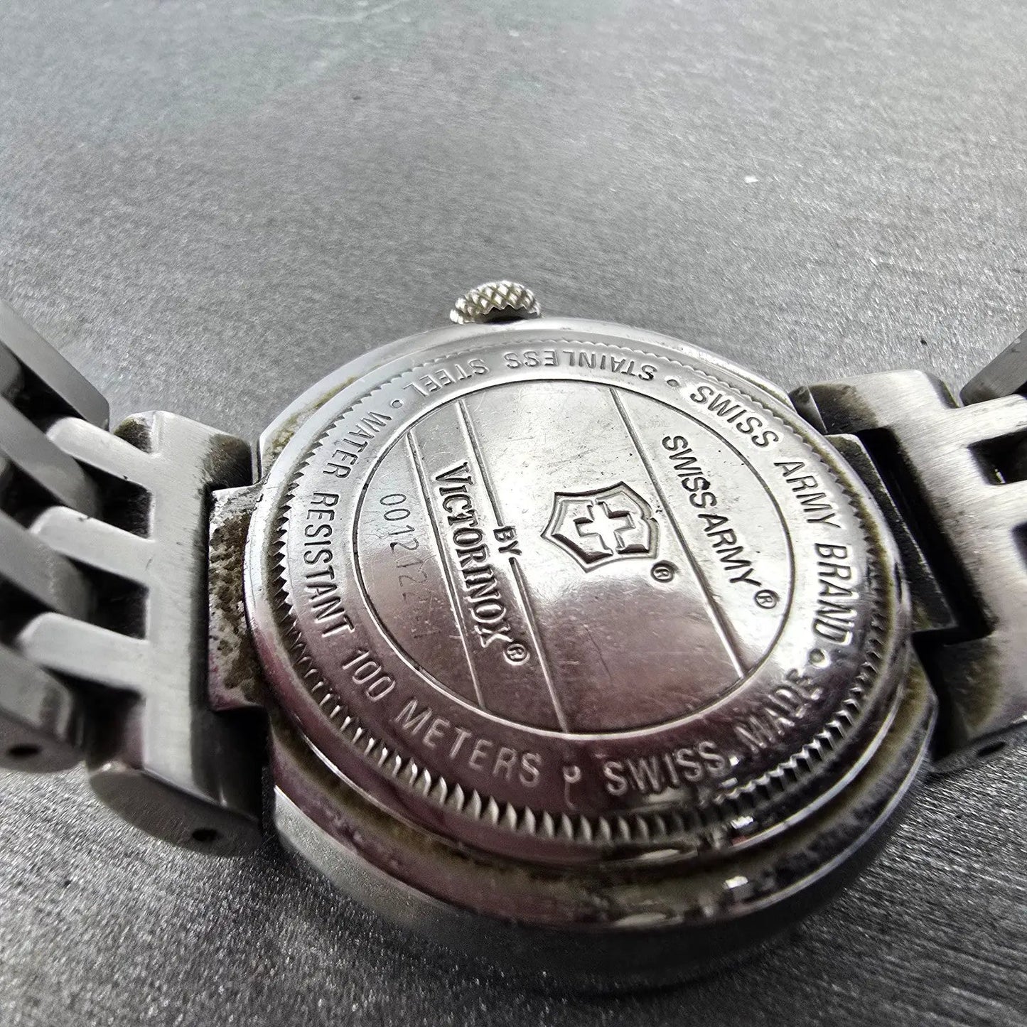 Victorinox Swiss Army Cavalry Watch Women 31mm Black Dial Steel Date New Battery9