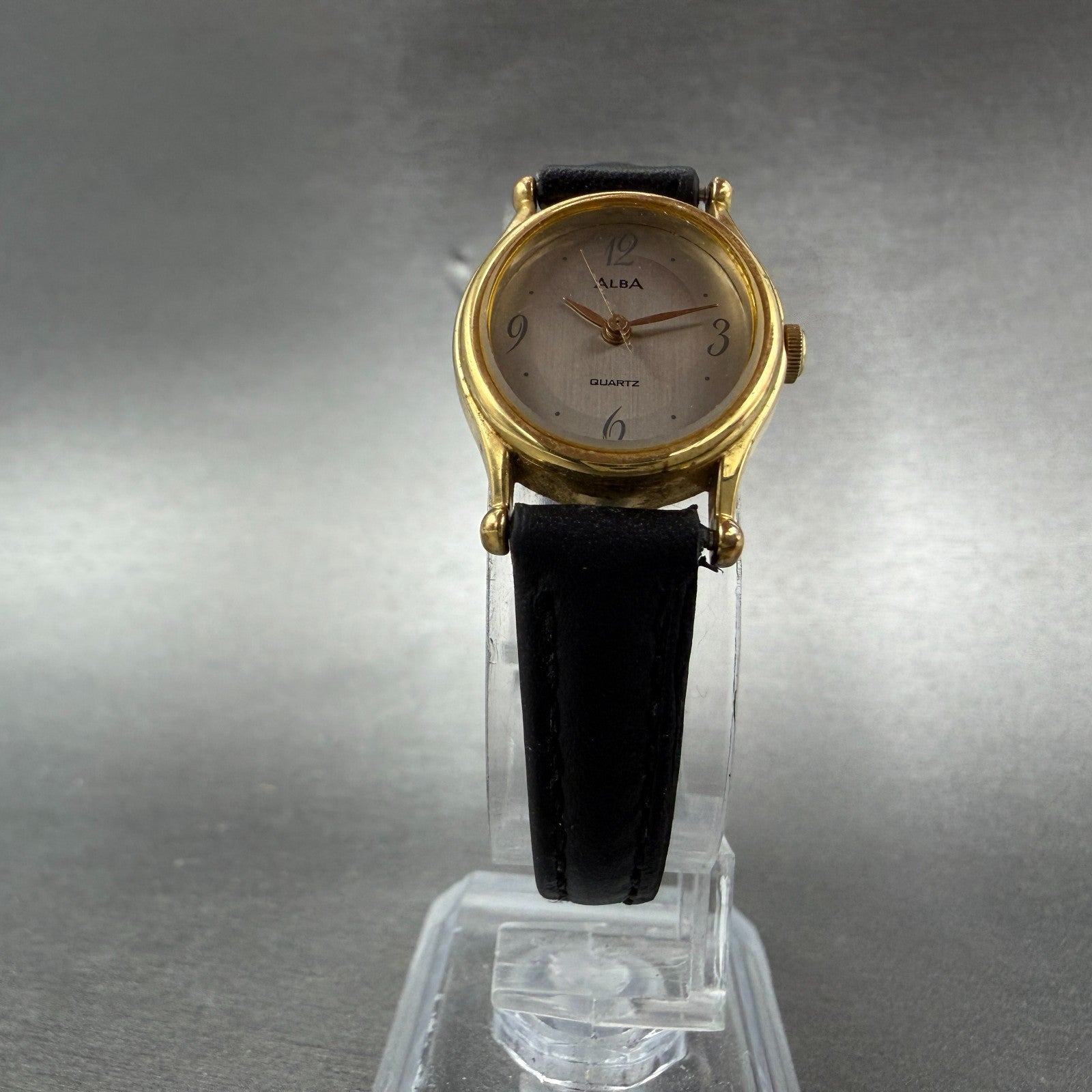 Seiko Alba Watch Women 19mm Silver Dial Gold Tone Oval V233-5890 New Battery6
