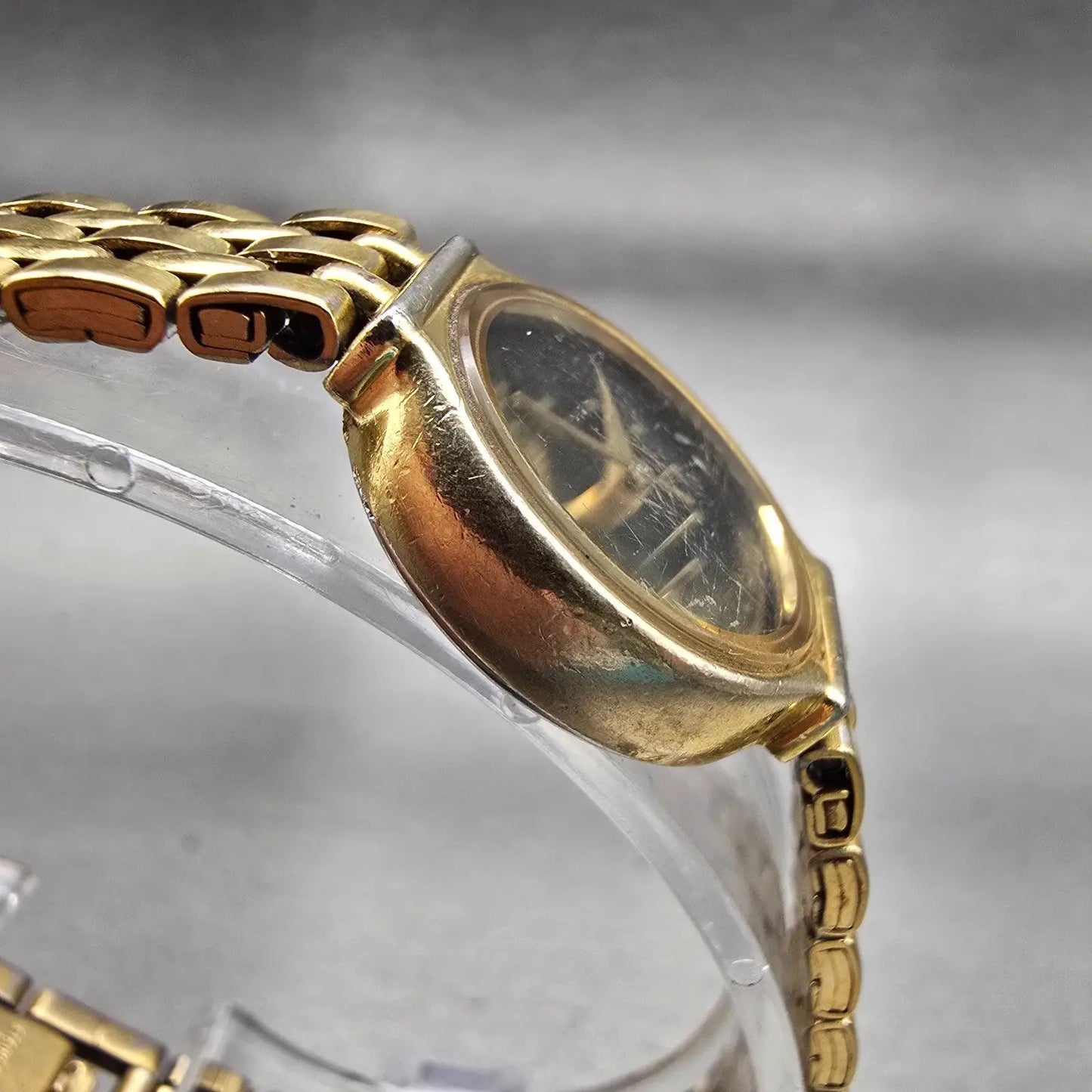 Citizen Watch Women 20mm Black Dial Gold Tone Round 5930-S16806 New Battery VTG3