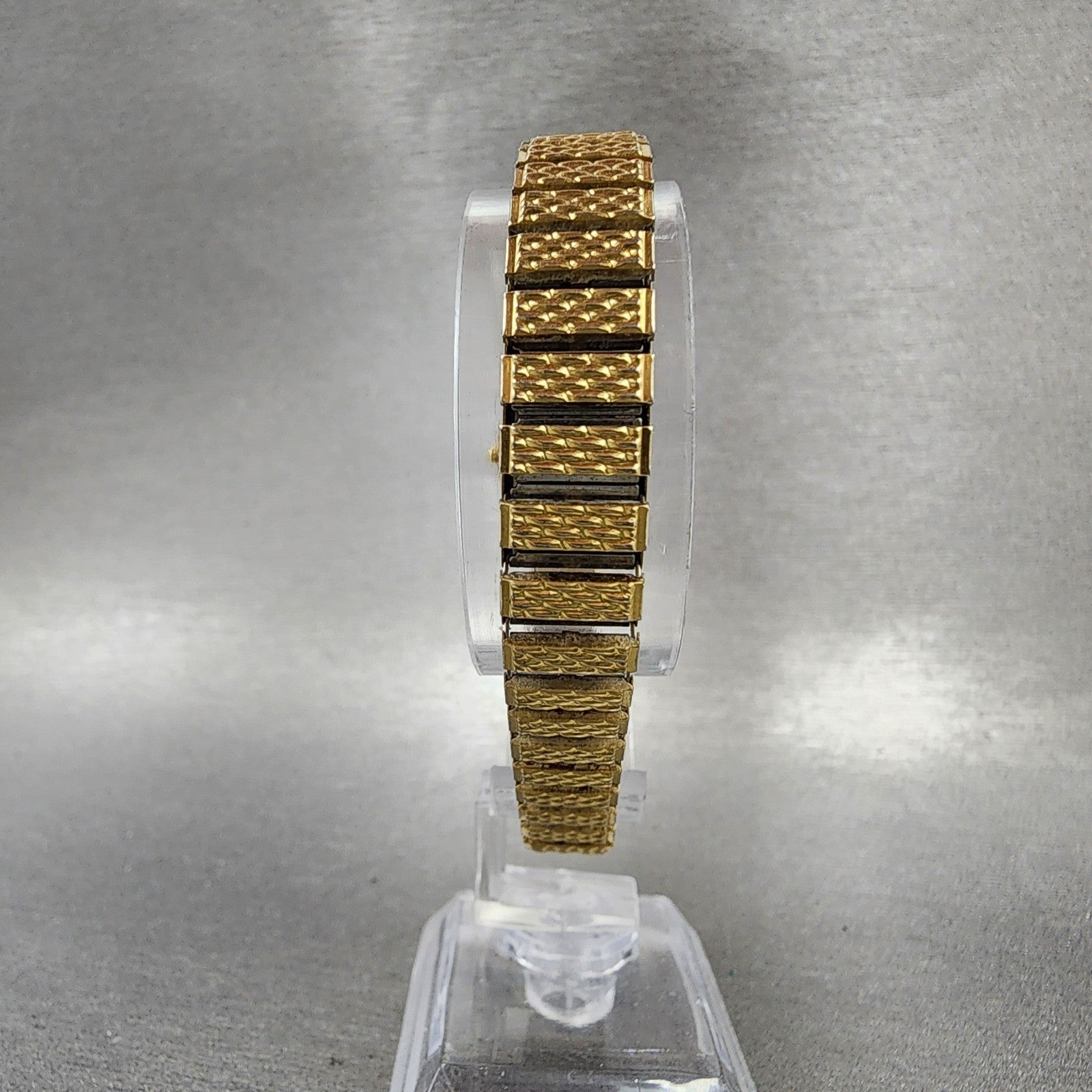 Seiko Watch Women 18mm Champagne Dial Gold Tone Rectangle 1N005K29 New Battery7