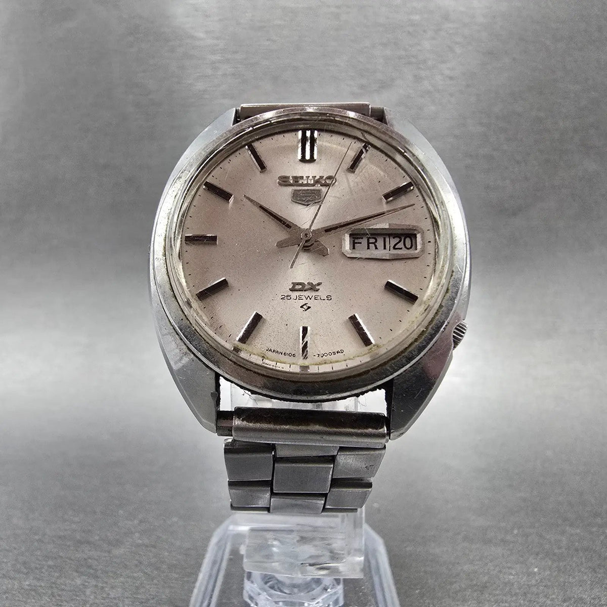 Seiko 5 DX Watch Men 36mm Silver Dial Steel Daydate Round 6106-7000 Automatic5