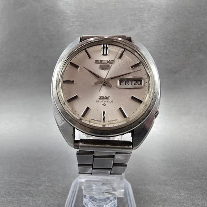 Seiko 5 DX Watch Men 36mm Silver Dial Steel Daydate Round 6106-7000 Automatic5