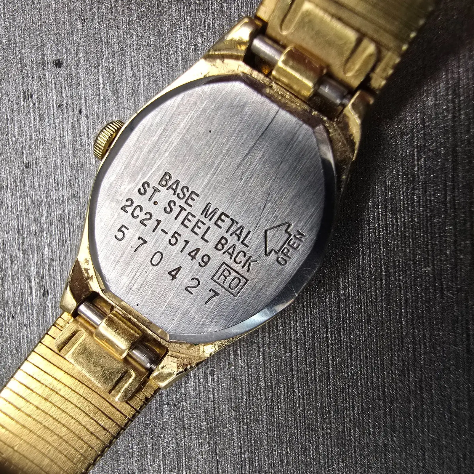 Seiko Watch Women 16mm Gold Dial Gold Tone Oval 2C21-5149 New Battery Vintage10