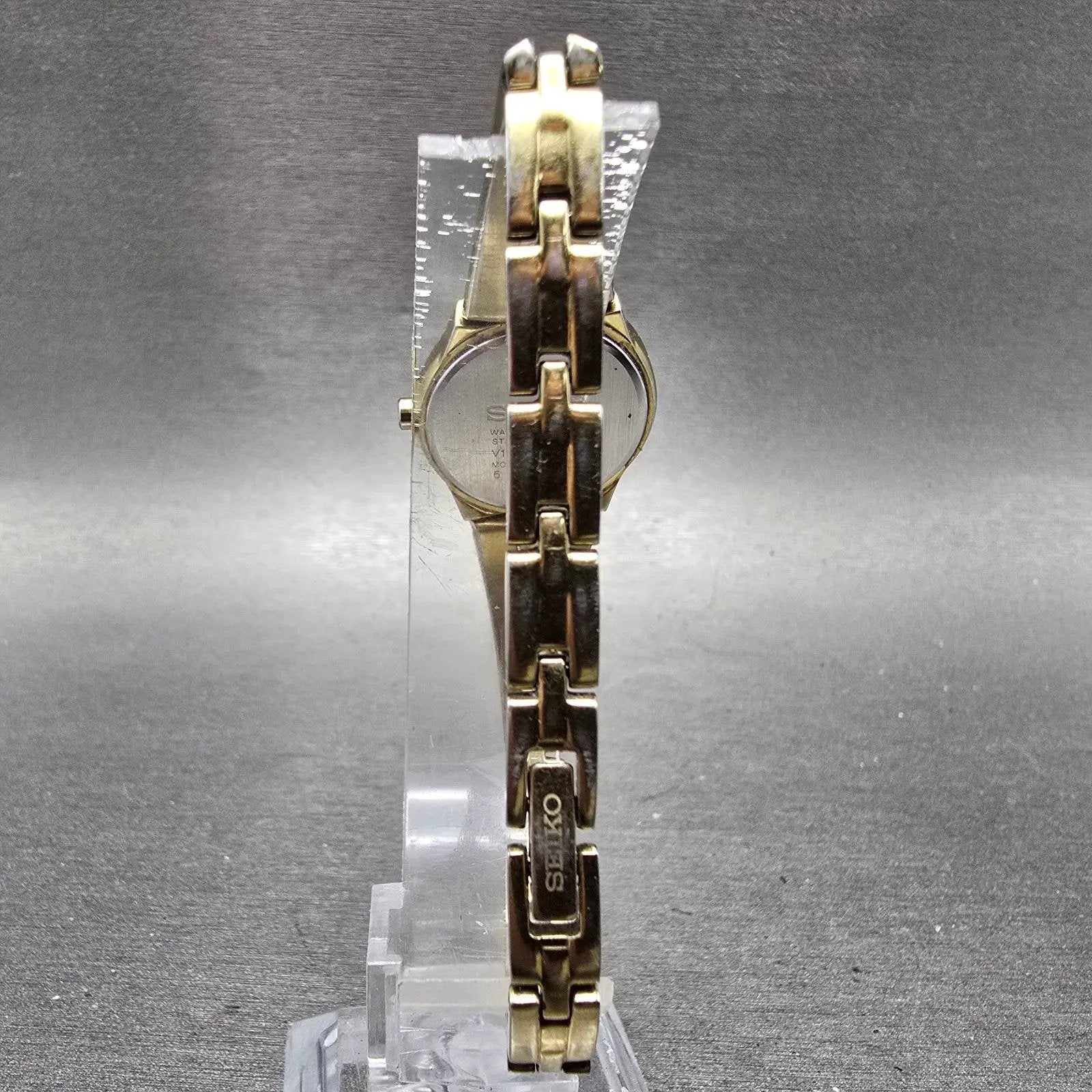 Seiko Solar Watch Women 22mm MOP Dial Gold Tone Round V115-0AW0 Runs Crystals JH6