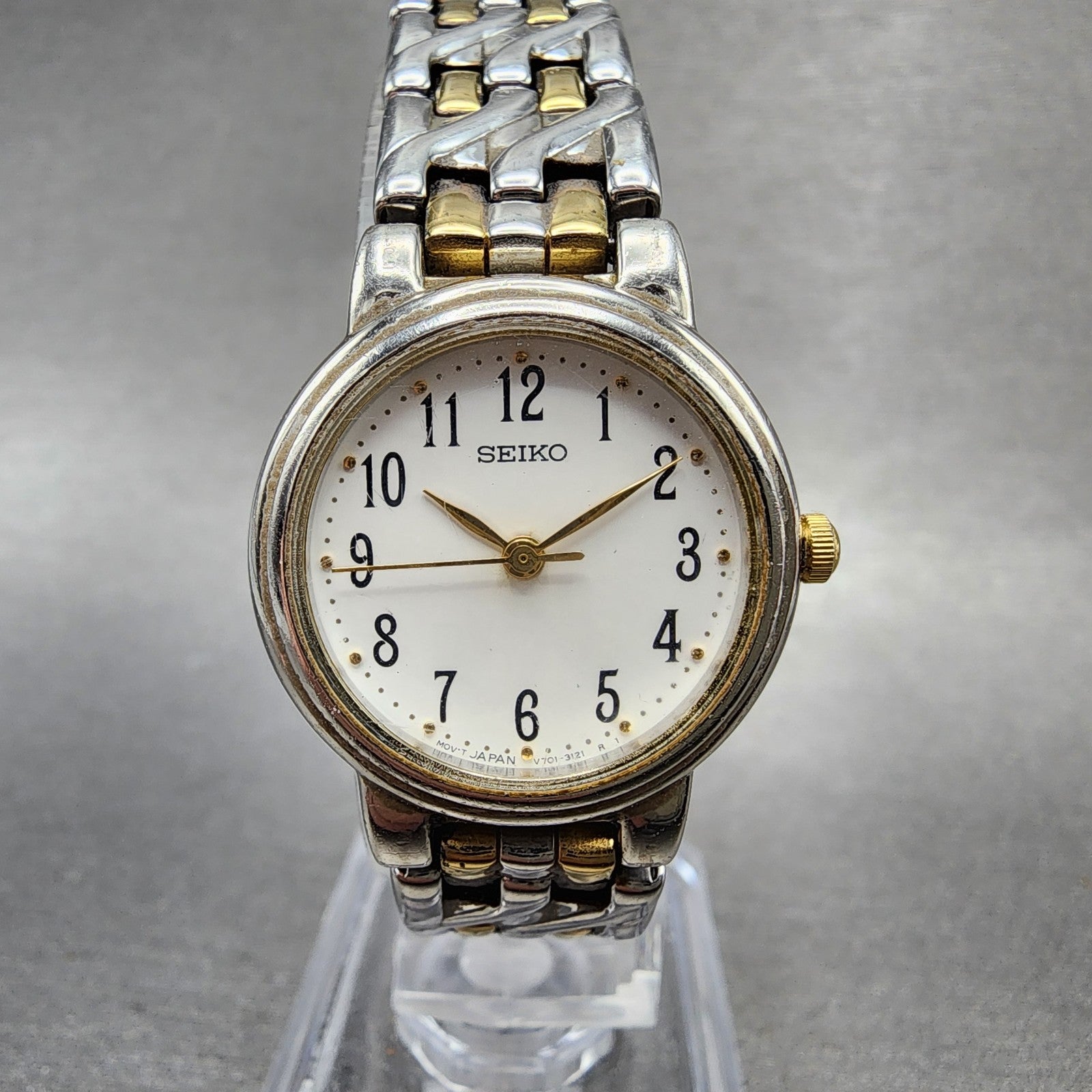 Seiko Watch Women 24mm White Dial Two Tone Round V7012089 New Battery0
