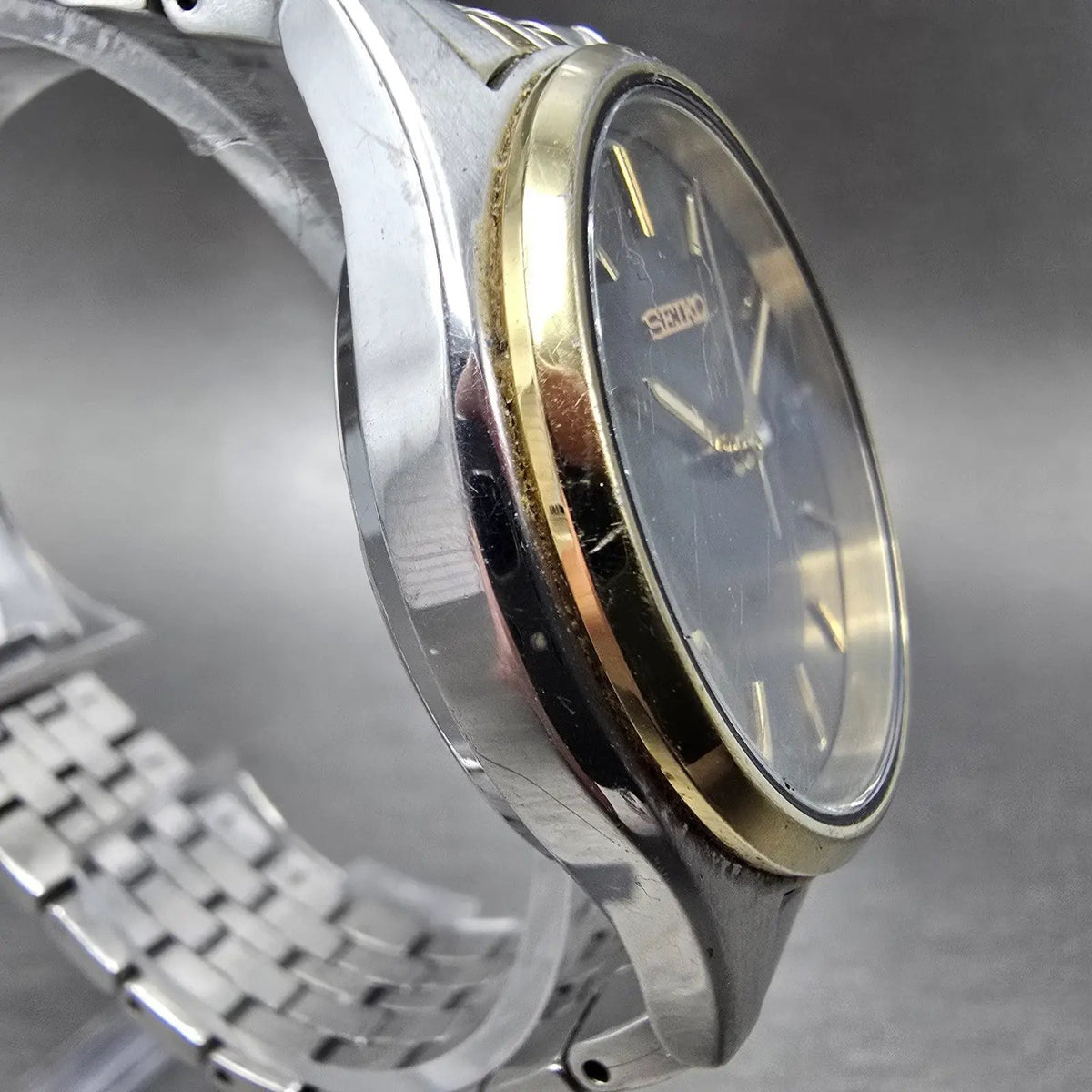 Seiko Solar Watch Men 37mm Gray Dial Two Tone Daydate Round V158-0AA0 Runs JP453
