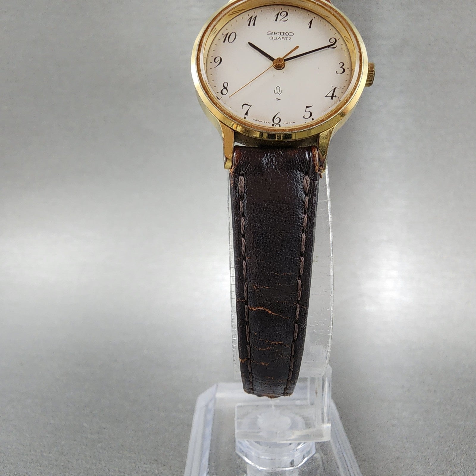 Seiko Watch Women 26mm White Dial Gold Tone Round 26210020 New battery VTG5