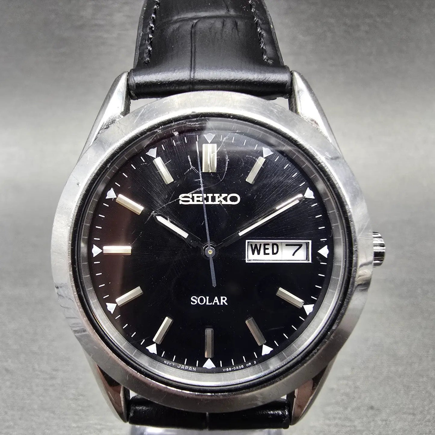 Seiko Solar Watch Men 37mm Black Dial Silver Tone Daydate Round V158-0AB0 Runs G0