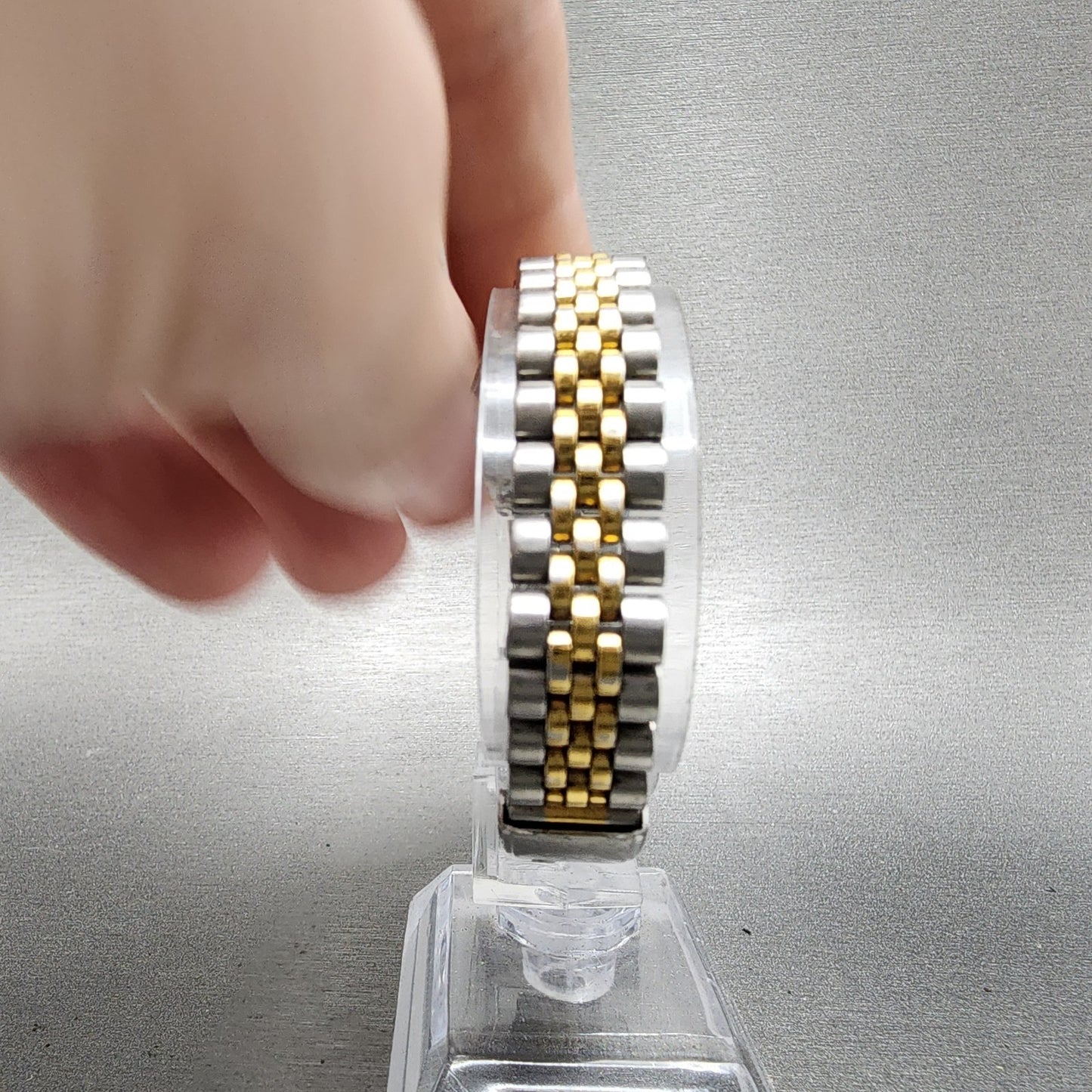Seiko Watch Women 24mm White Dial Two Tone Daydate Round 7N830049 New Batt AB127