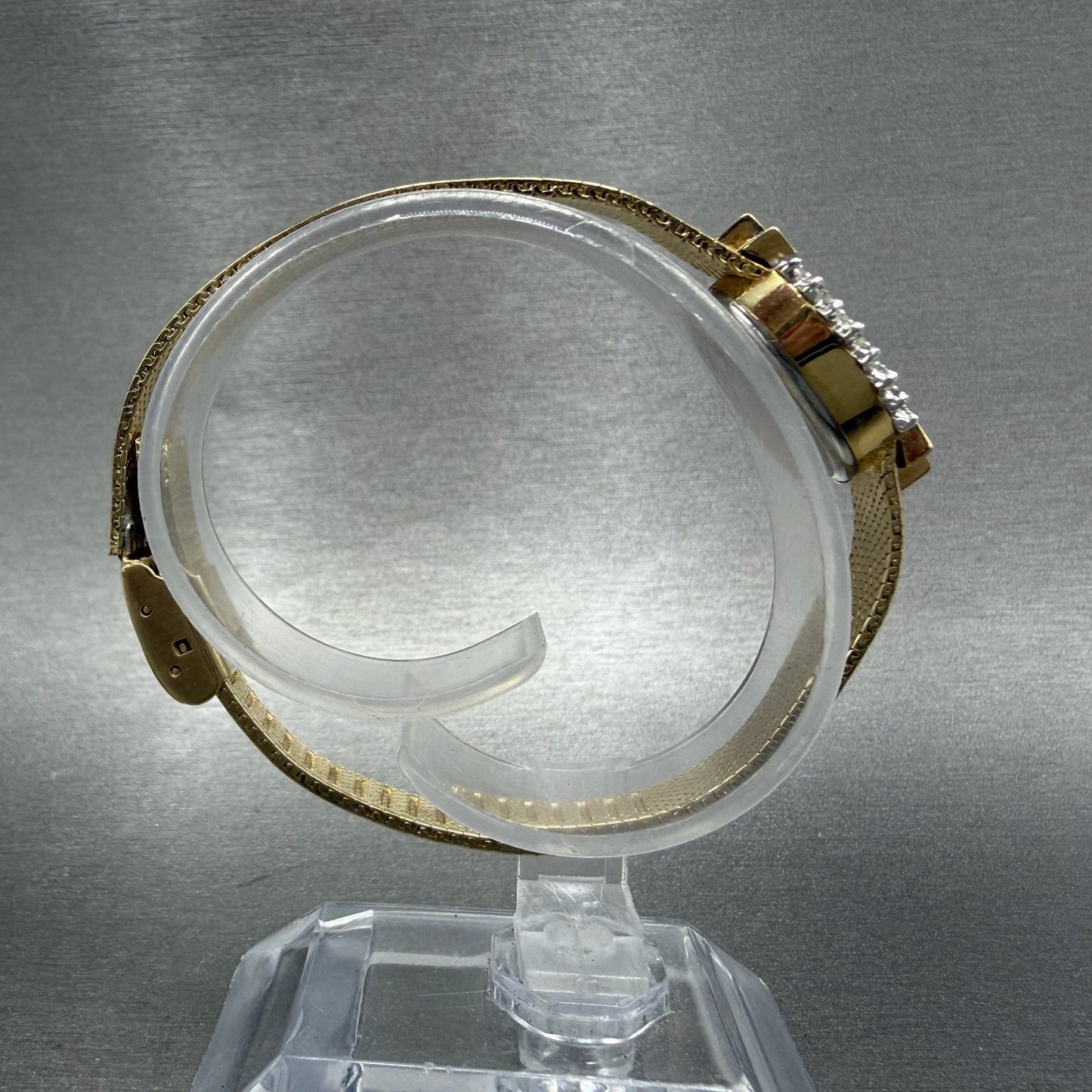 Armitron Deauville Diamond Watch Women 15mm Gold Dial Gold Ruby Oval New Battery8