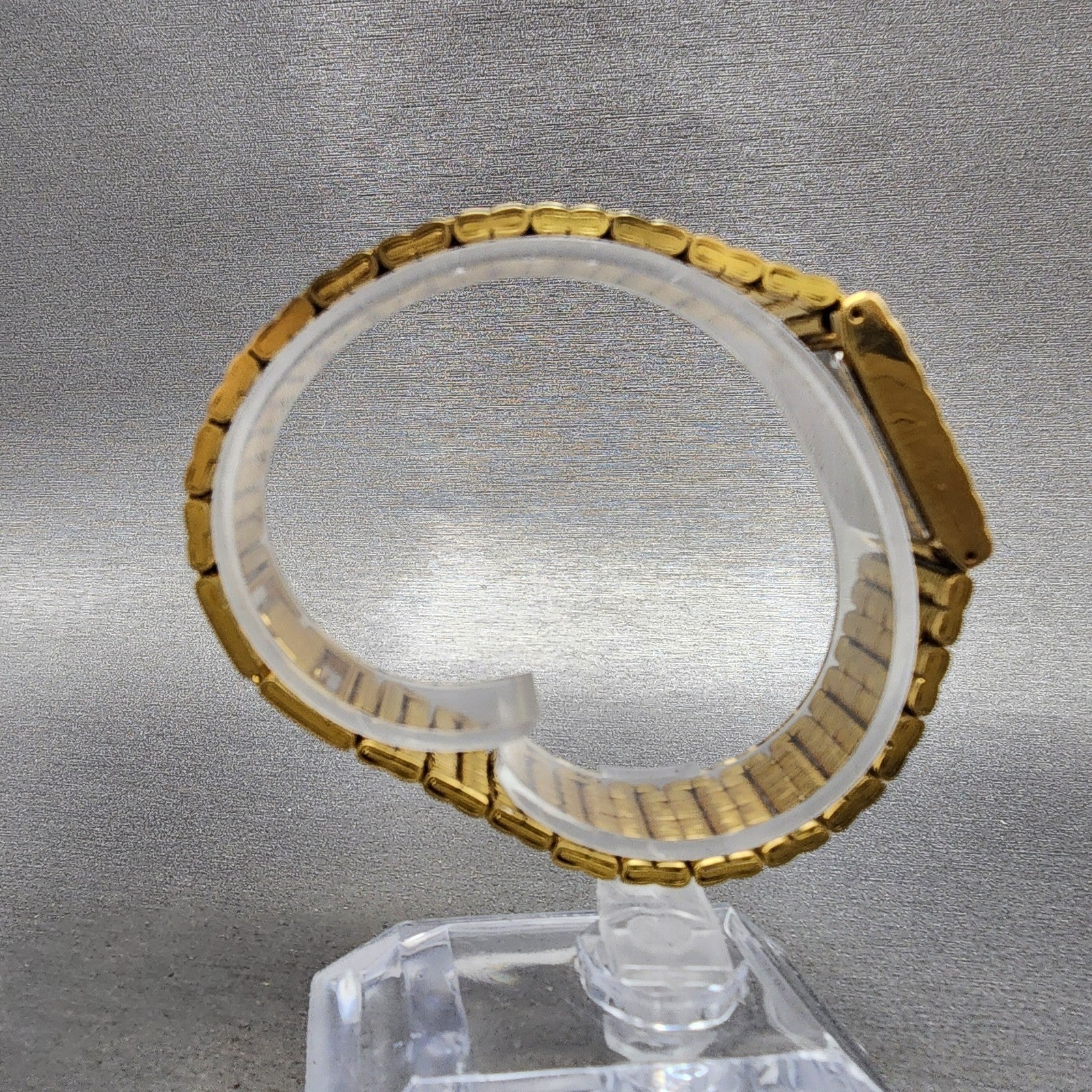 Seiko Tank Watch Women 16mm Gold Dial Gold Tone Rectangle 1N015A69 New Battery8