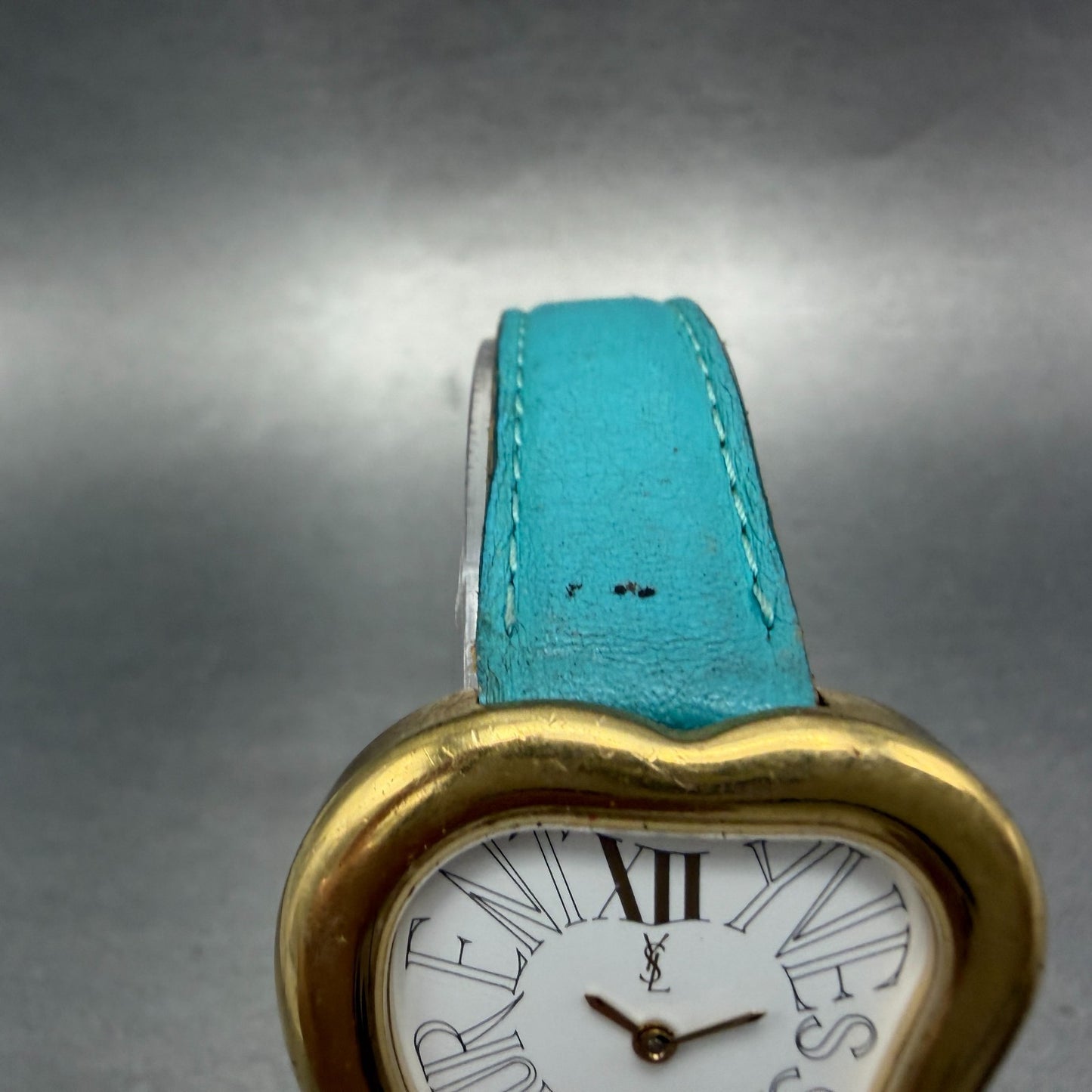 Yves Saint Laurent Heart Watch Women 31mm White Dial Gold Tone 38833 New Battery4