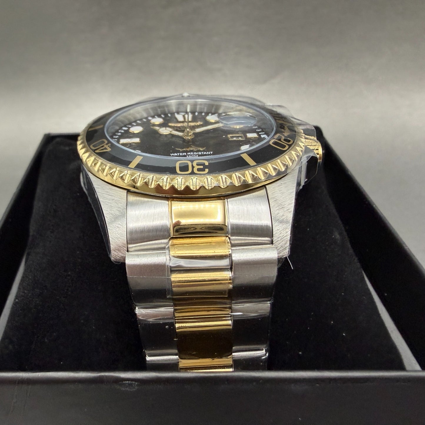 Invicta Pro Diver Watch Men 43mm Black Dial Two Tone Date Bracelet Round 300232
