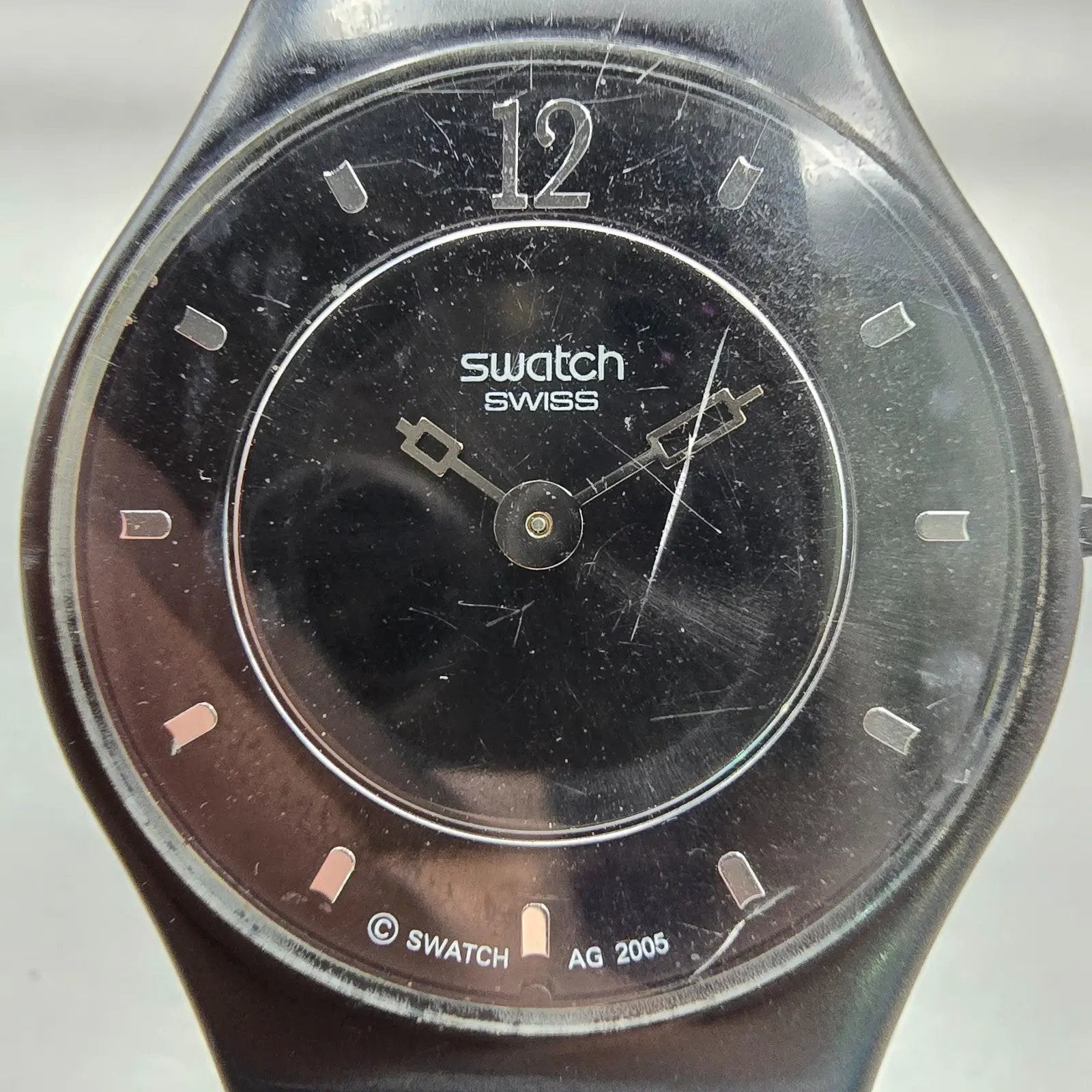 Swatch Skin SIMPLE LIFE Watch Women Black Dial Black Case Round SFK111G New Batt1