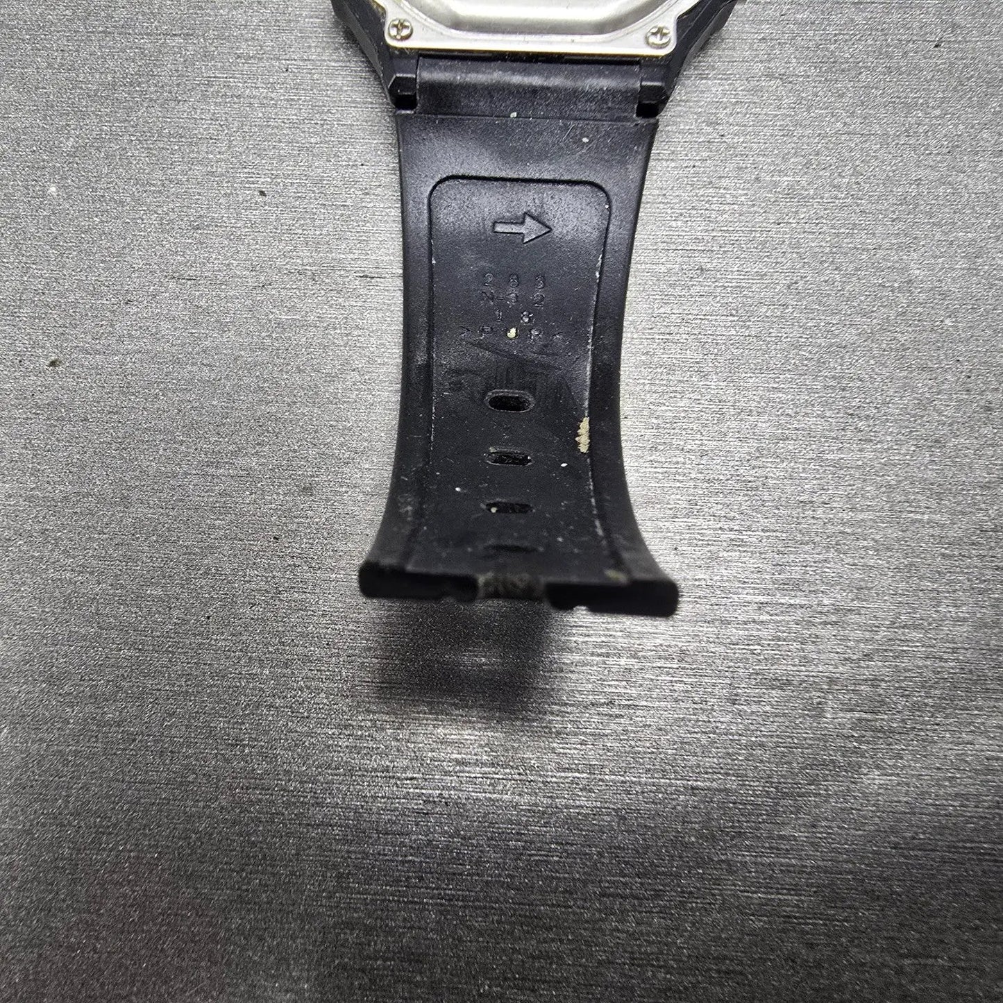 Casio F-105 Watch Men 36mm Digital Black Tone Alarm Chrono 3298 New Battery13