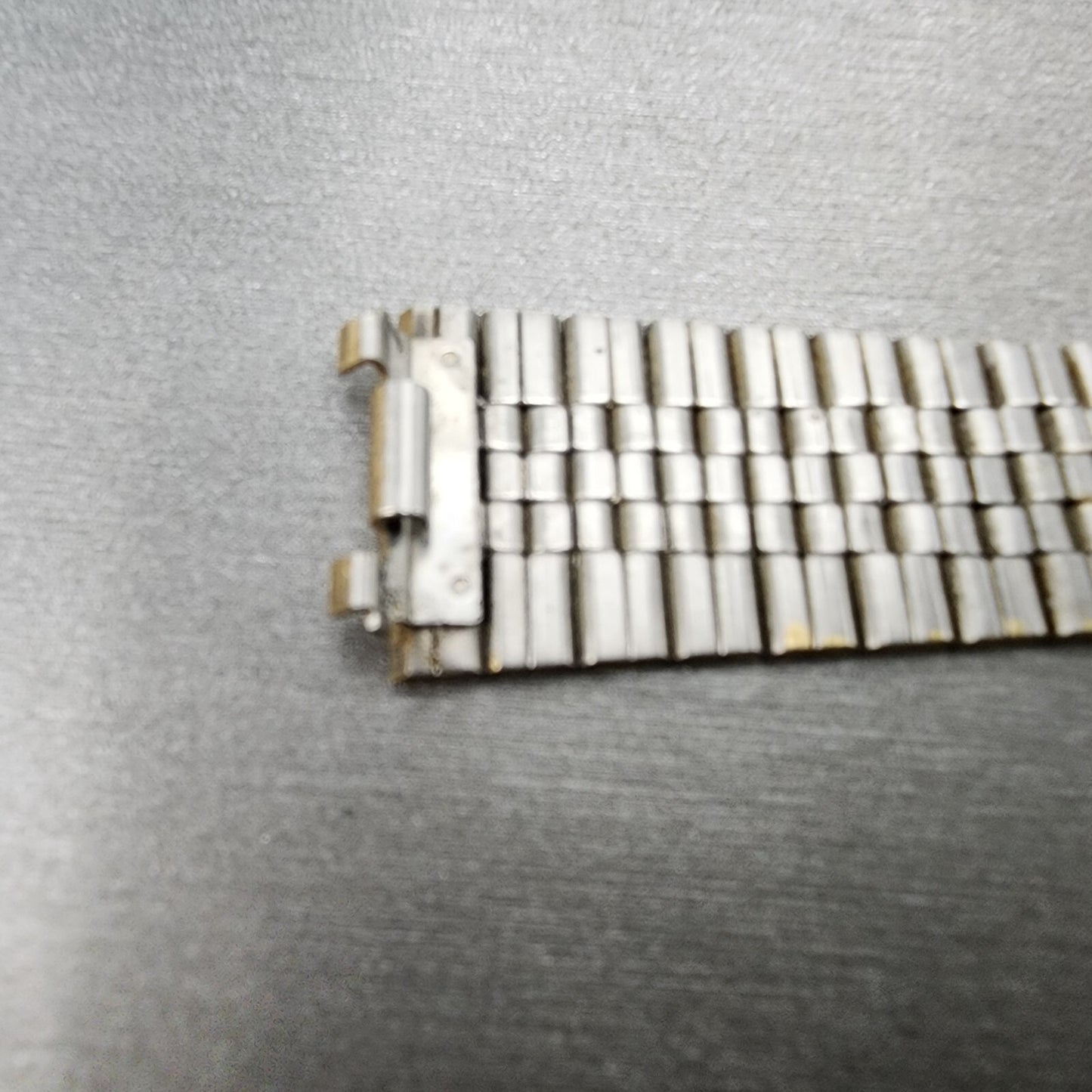 Bulova Accutron Watch Band 19mm Gold Tone Stainless Steel MISSING ONE END LINK11