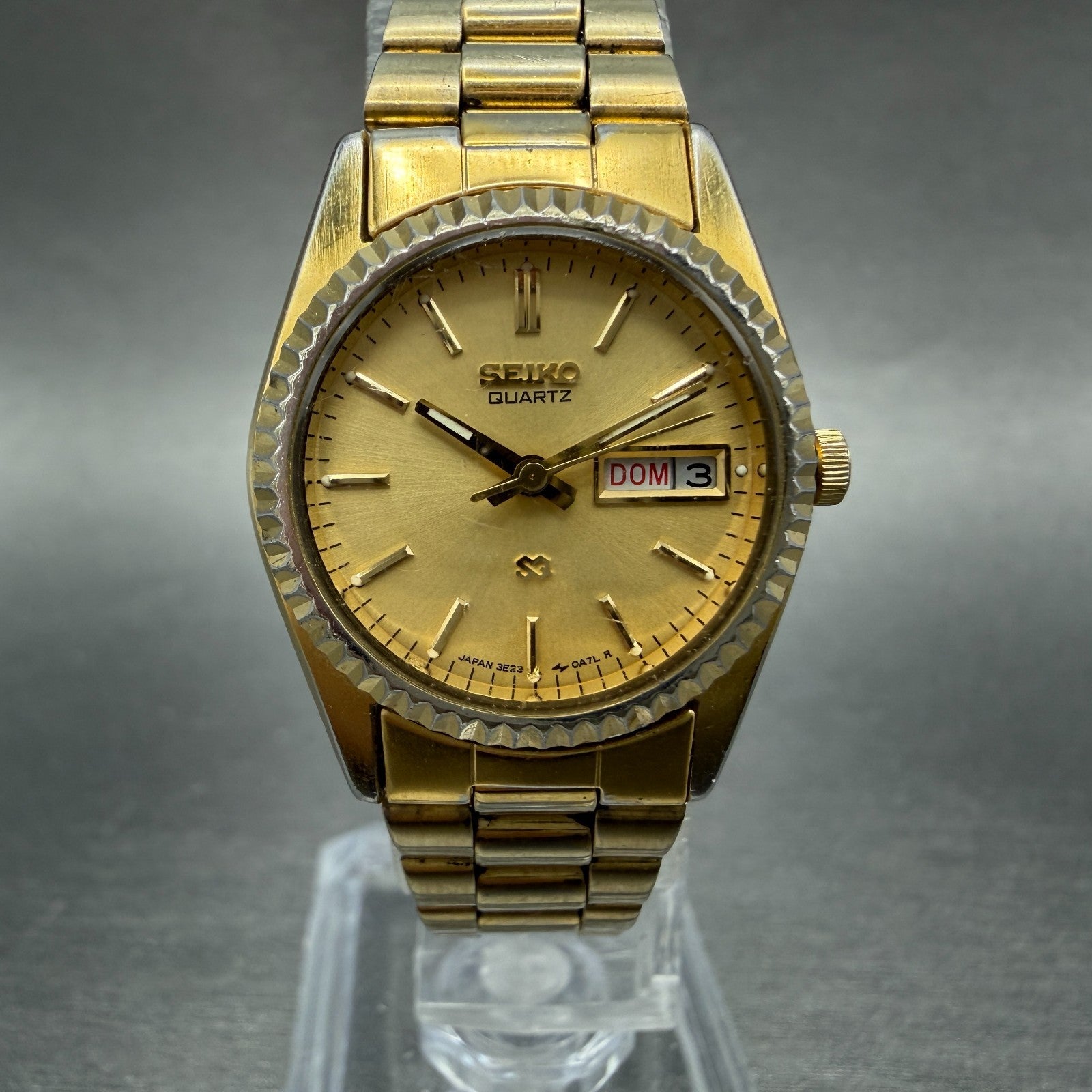 Seiko SQ Watch Women 24mm Gold Dial Gold Tone Daydate Round 3E23-0A60 NewBatt H90