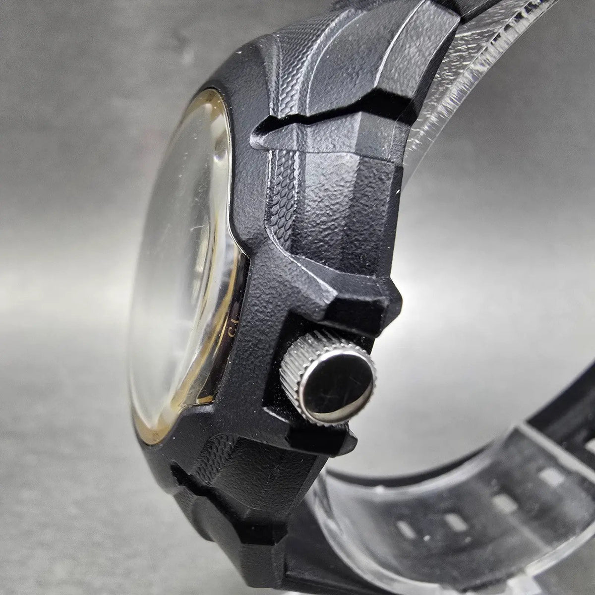 Casio MW-600 Watch Men 39mm Gold Dial Black Tone Date Round New Battery JP2