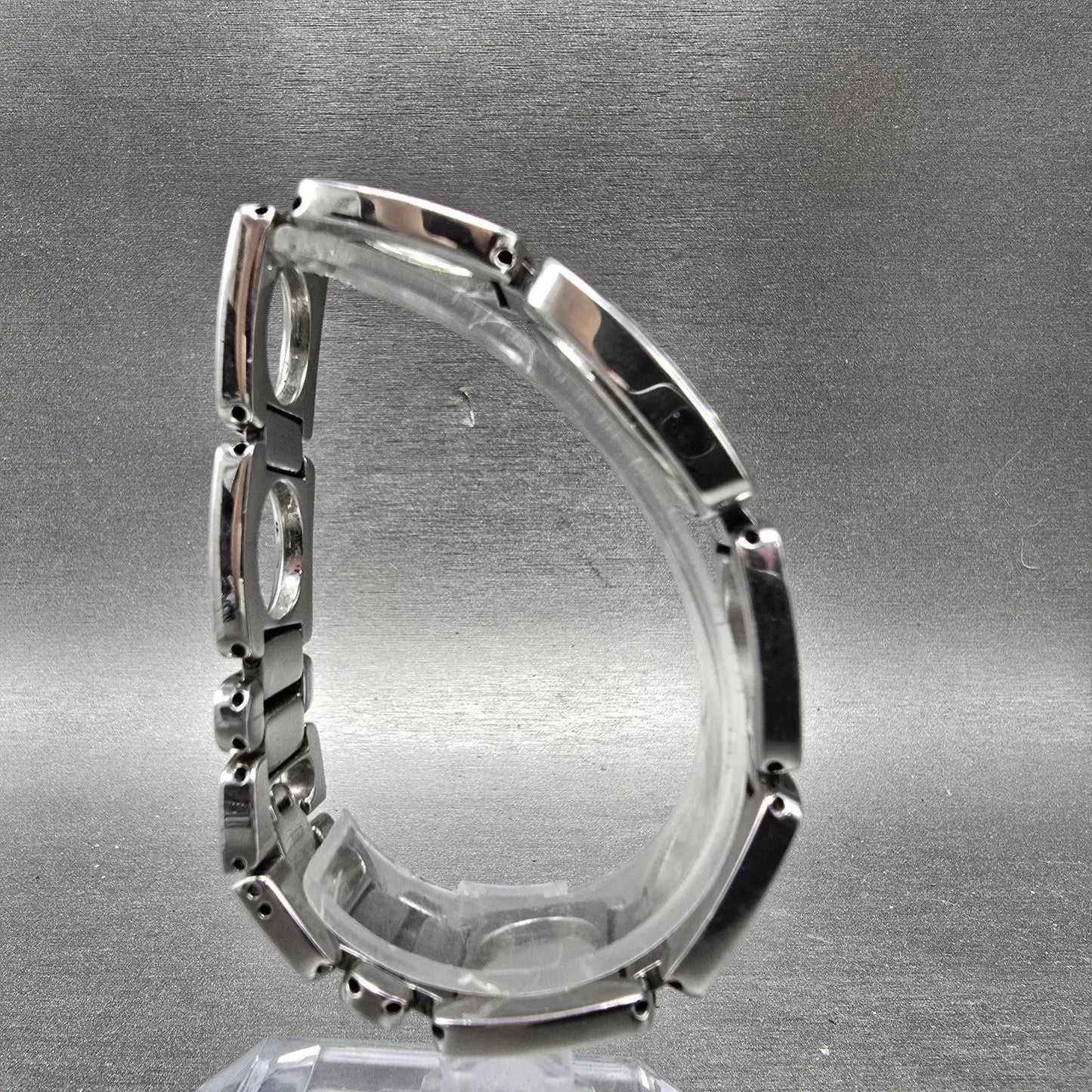 Movado Dolca Watch Women 24mm Silver Dial Silver Tone Square 84 A1 1310 New Batt8