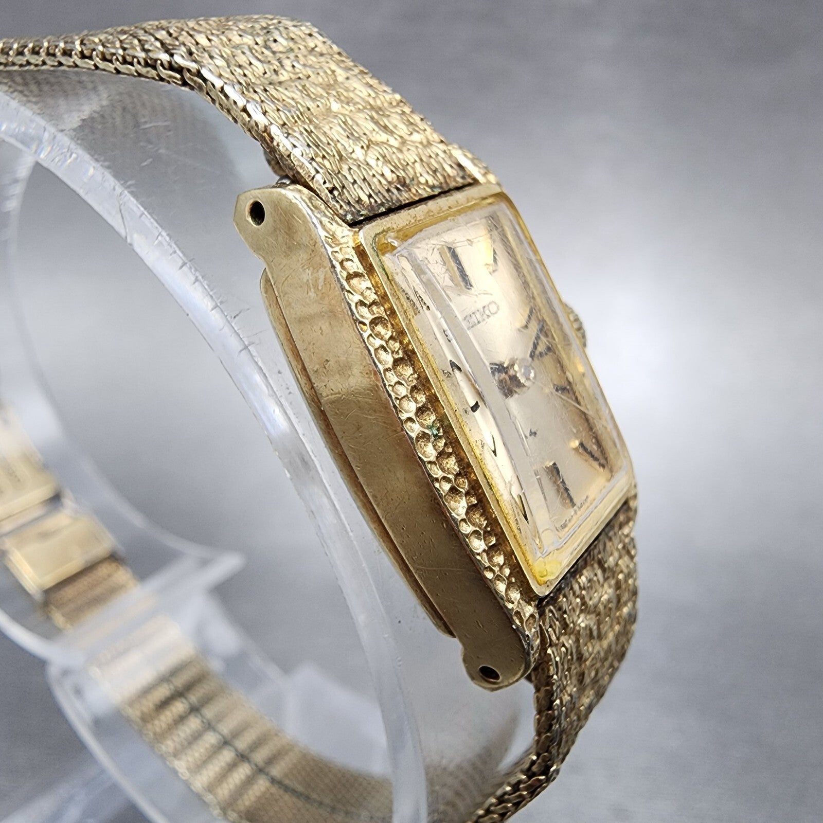 Seiko Tank Watch Women 15mm Champagne Dial Gold Tone Rectangle Manual Wind Runs3