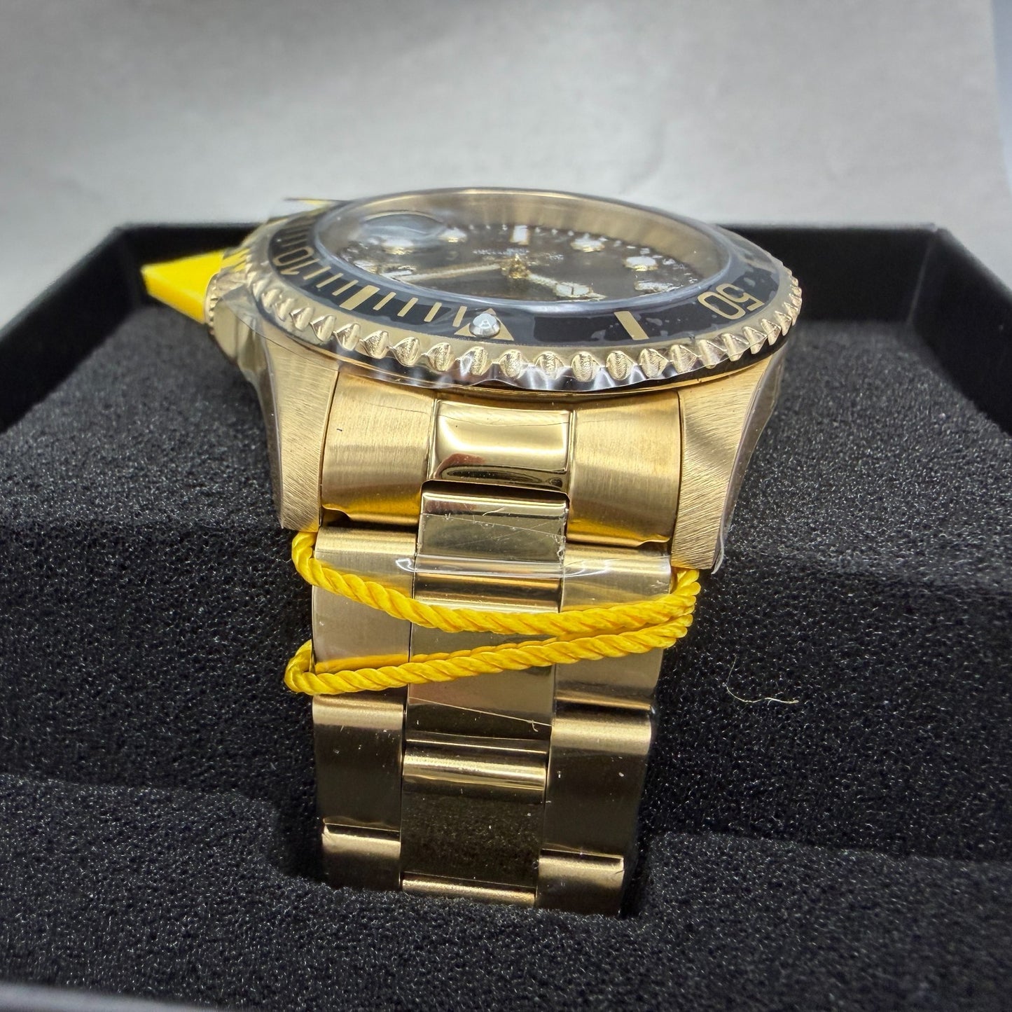 Invicta Pro Diver Watch Men 43mm Black Dial Gold Tone Date Round 300265