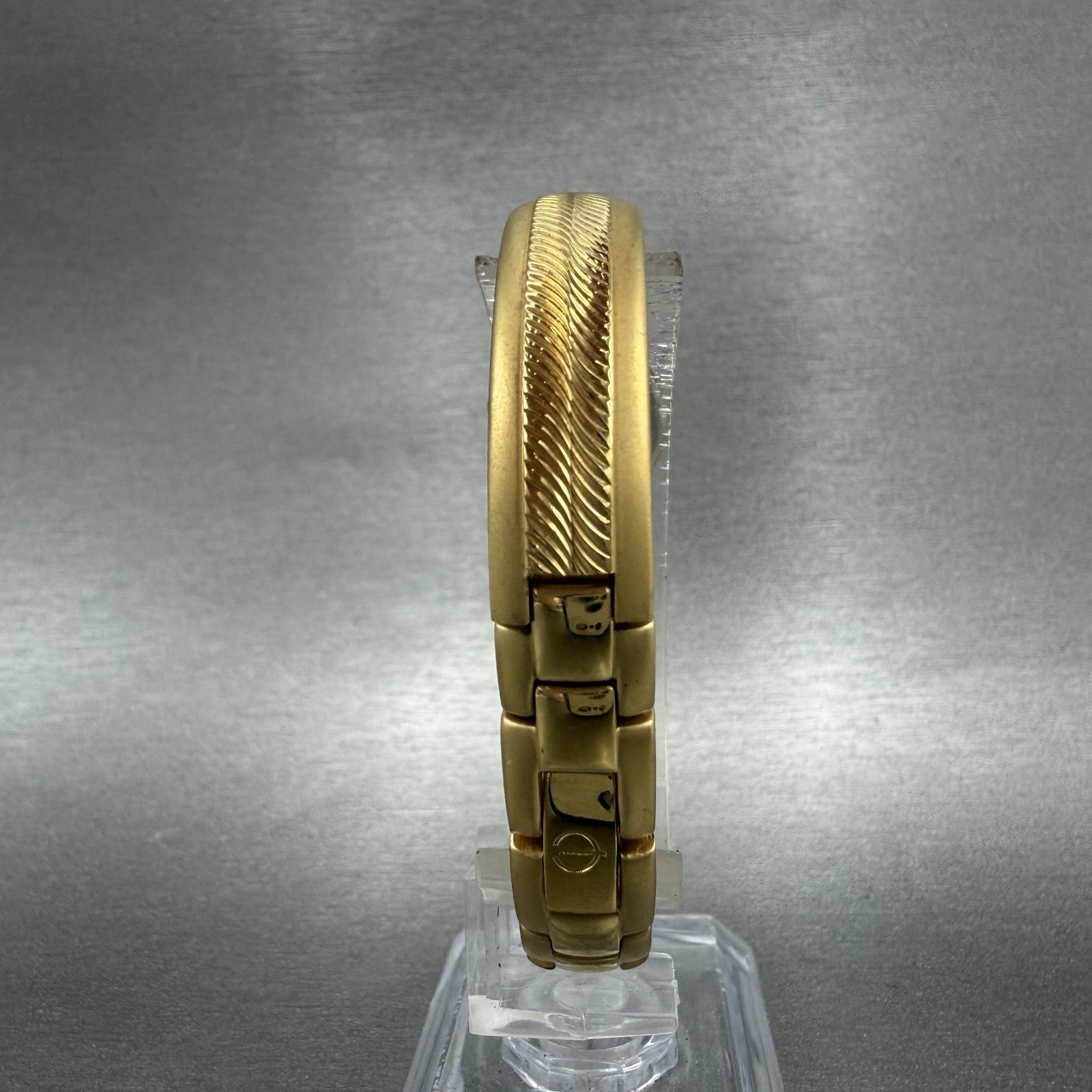 Elgin Watch Women 16mm Silver Dial Gold Tone Oval Bangle New Battery7