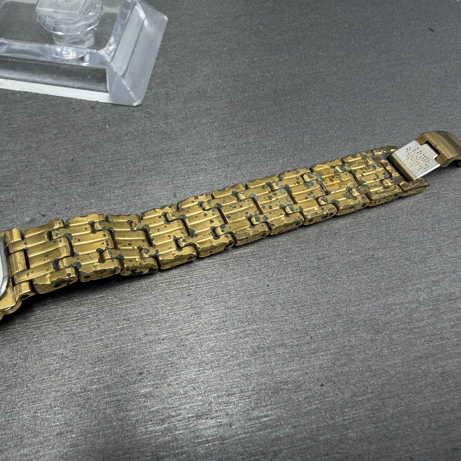 Seiko Watch Women 16mm Black Dial Gold Tone Vintage 4N00-6411 New Battery12