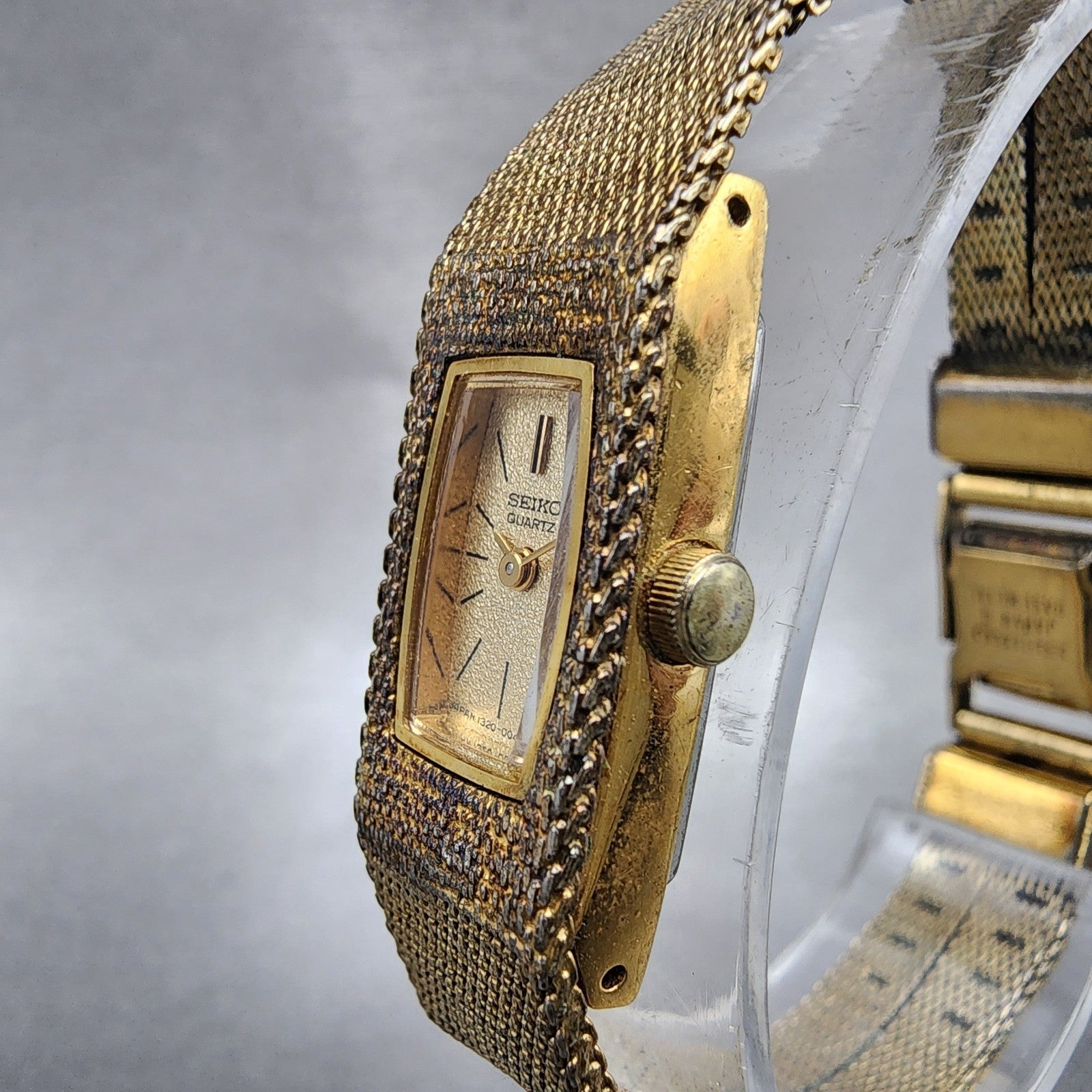 Seiko Tank Watch Women 12mm Champagne Dial Gold Tone 13205039 New Battery2