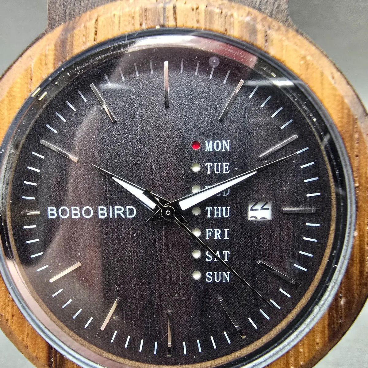 Bobo Bird Watch Men 46mm Brown Dial Wooden Case Round Daydate New Battery2
