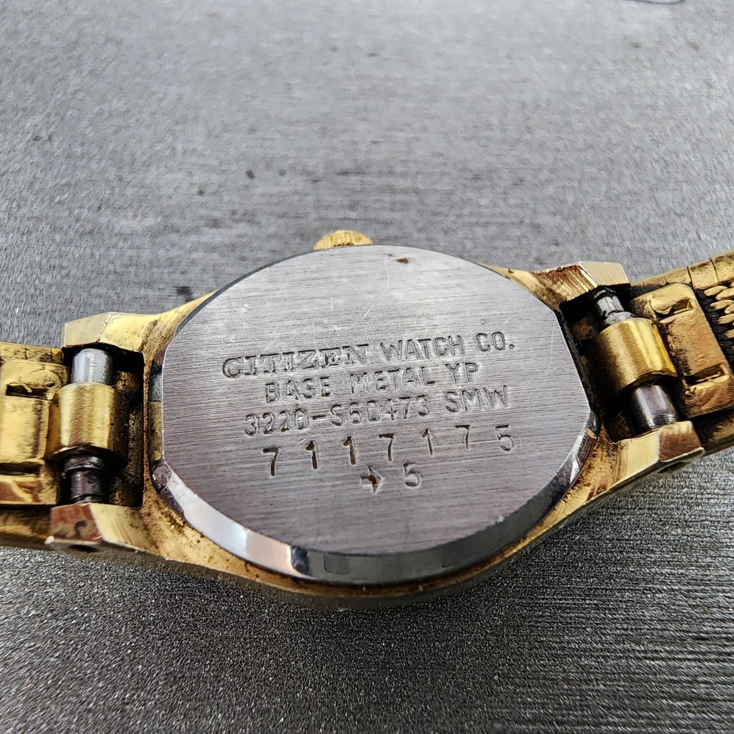 Citizen CQ Watch Women 16mm Black & Gold Dial Gold Tone Oval New Battery VTG9
