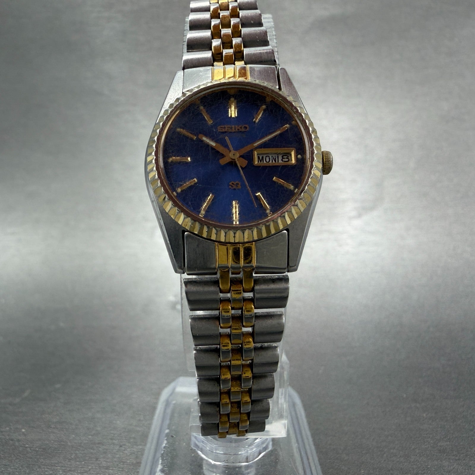 Seiko SQ Watch Women 24mm Blue Dial Two Tone Daydate Round New Battery ABHS5